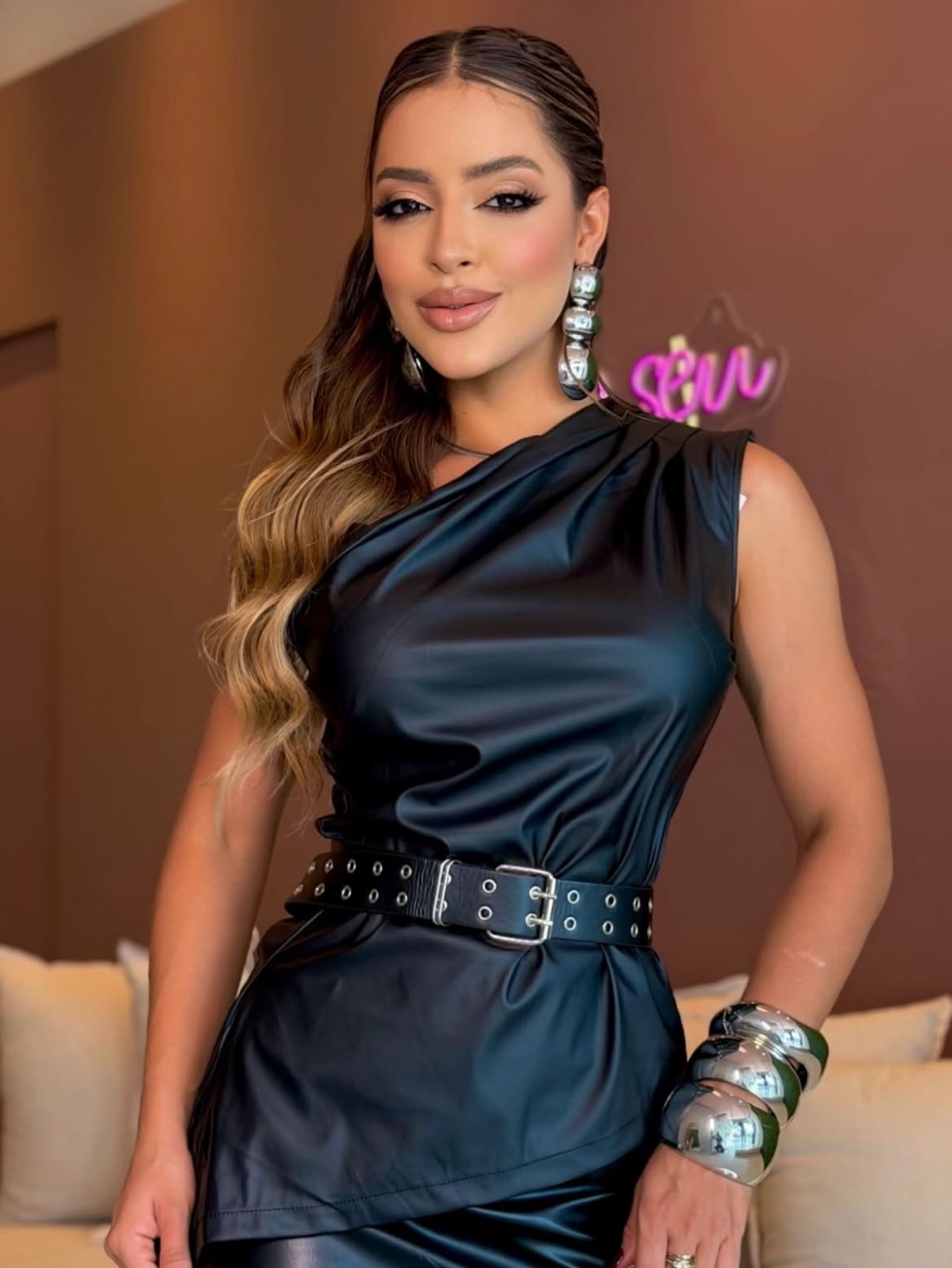 Blusa Charlote não acompanha cinto