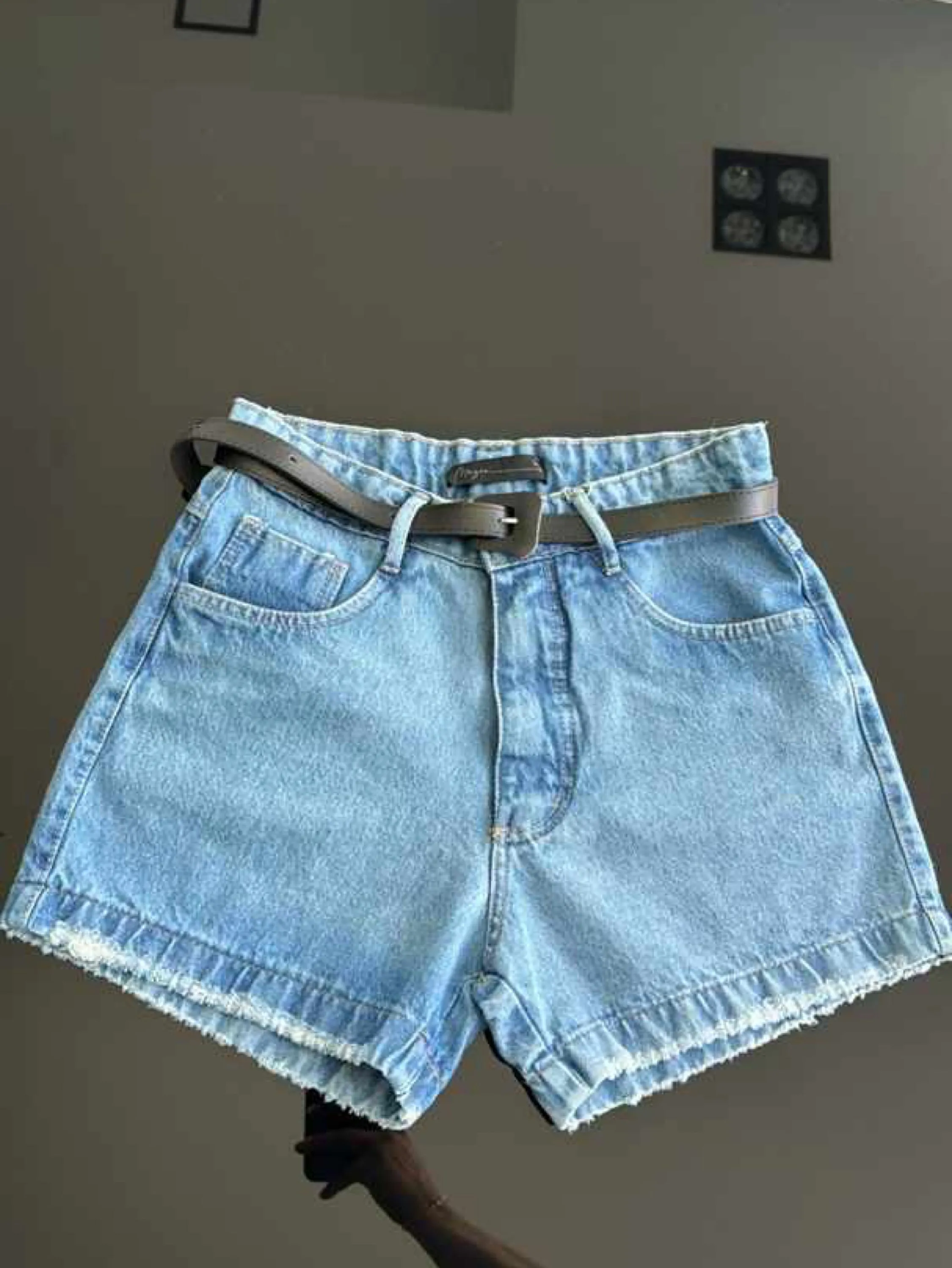 Short jeans