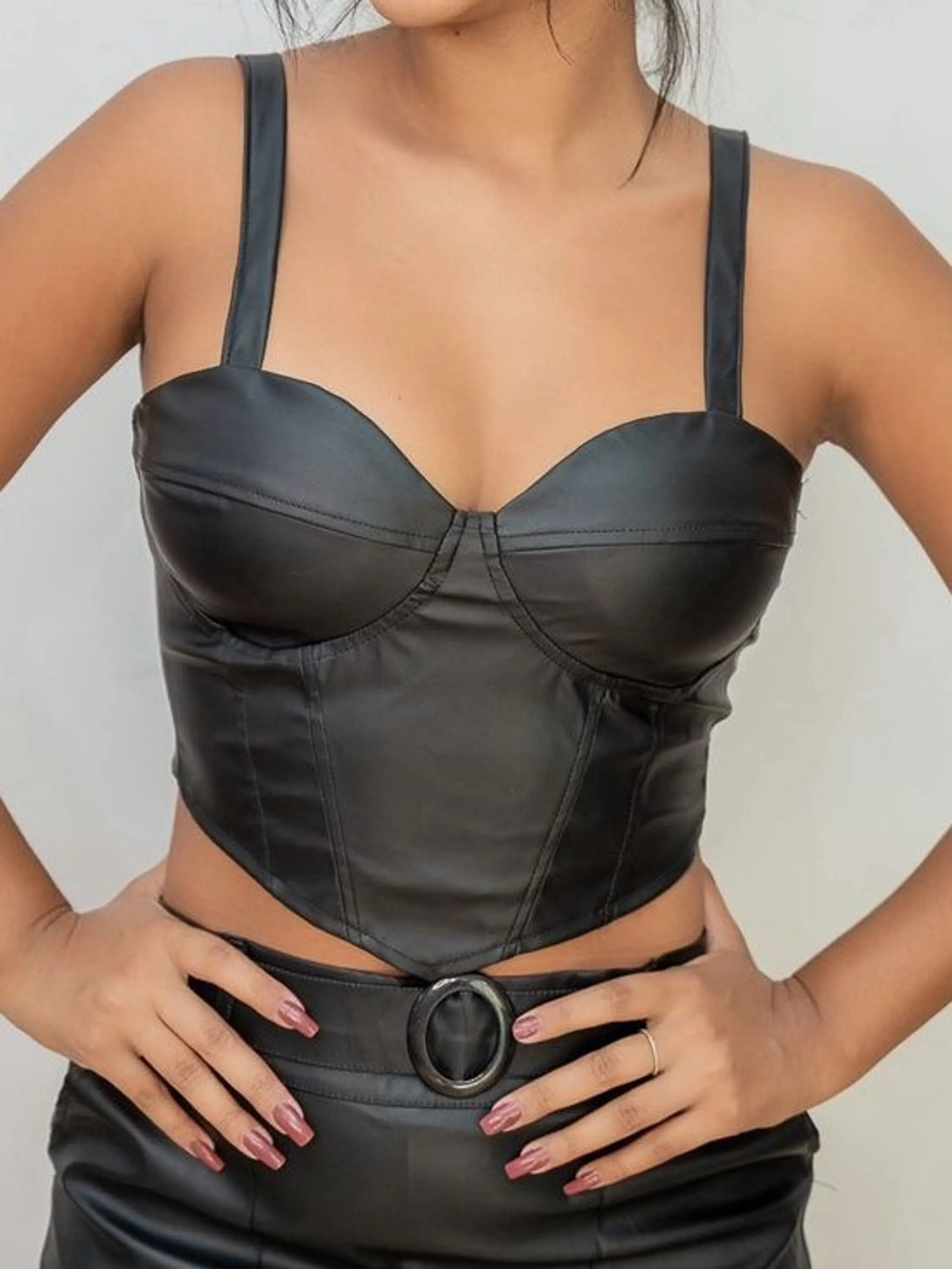 Cropped corset couro ecológico