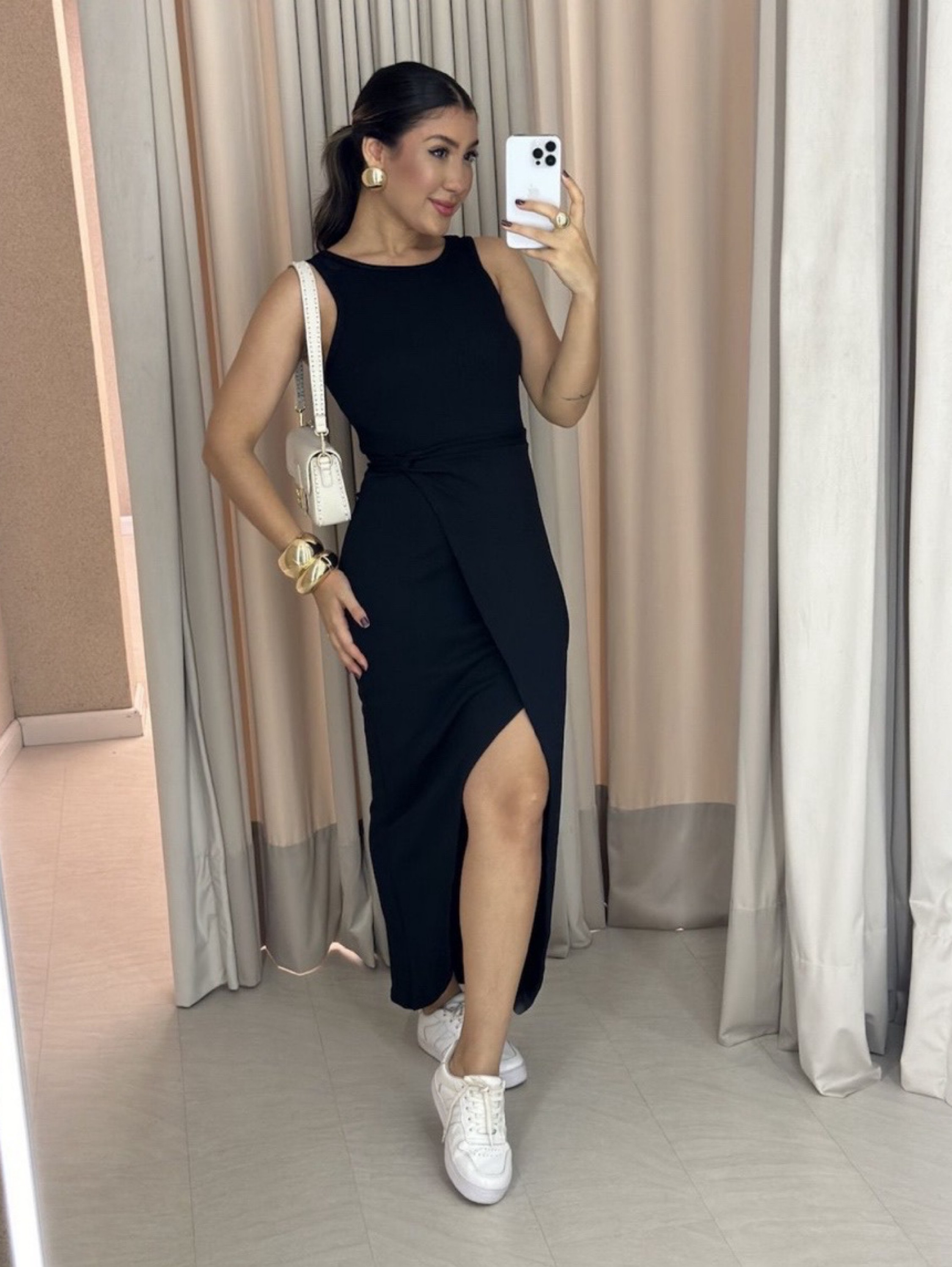 Vestido nozinho canelado Anarruga com fenda na frente