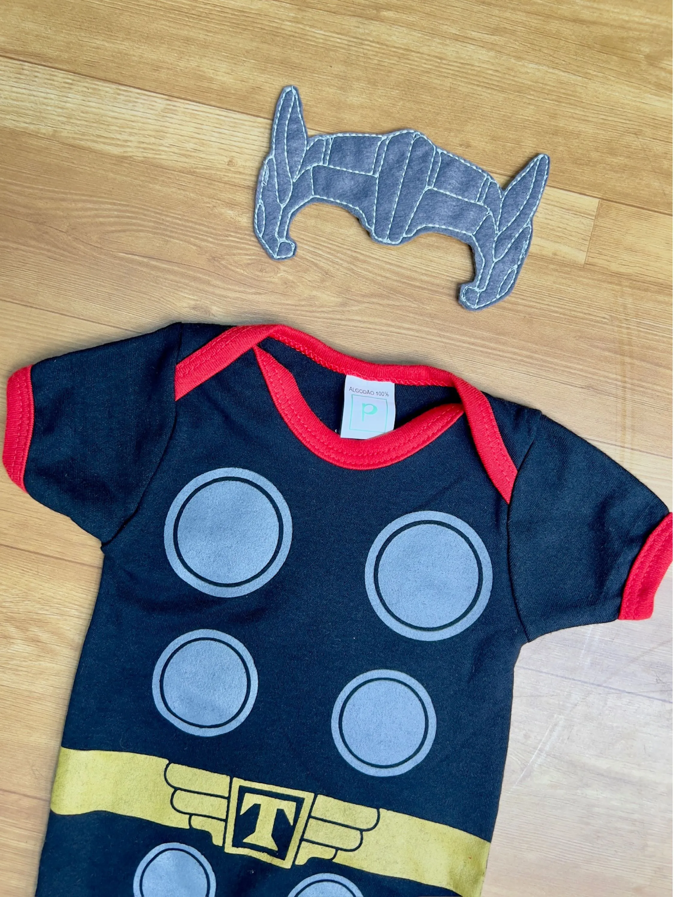 Body Bebê Thor com Máscara Fantasia Festa Mesversário