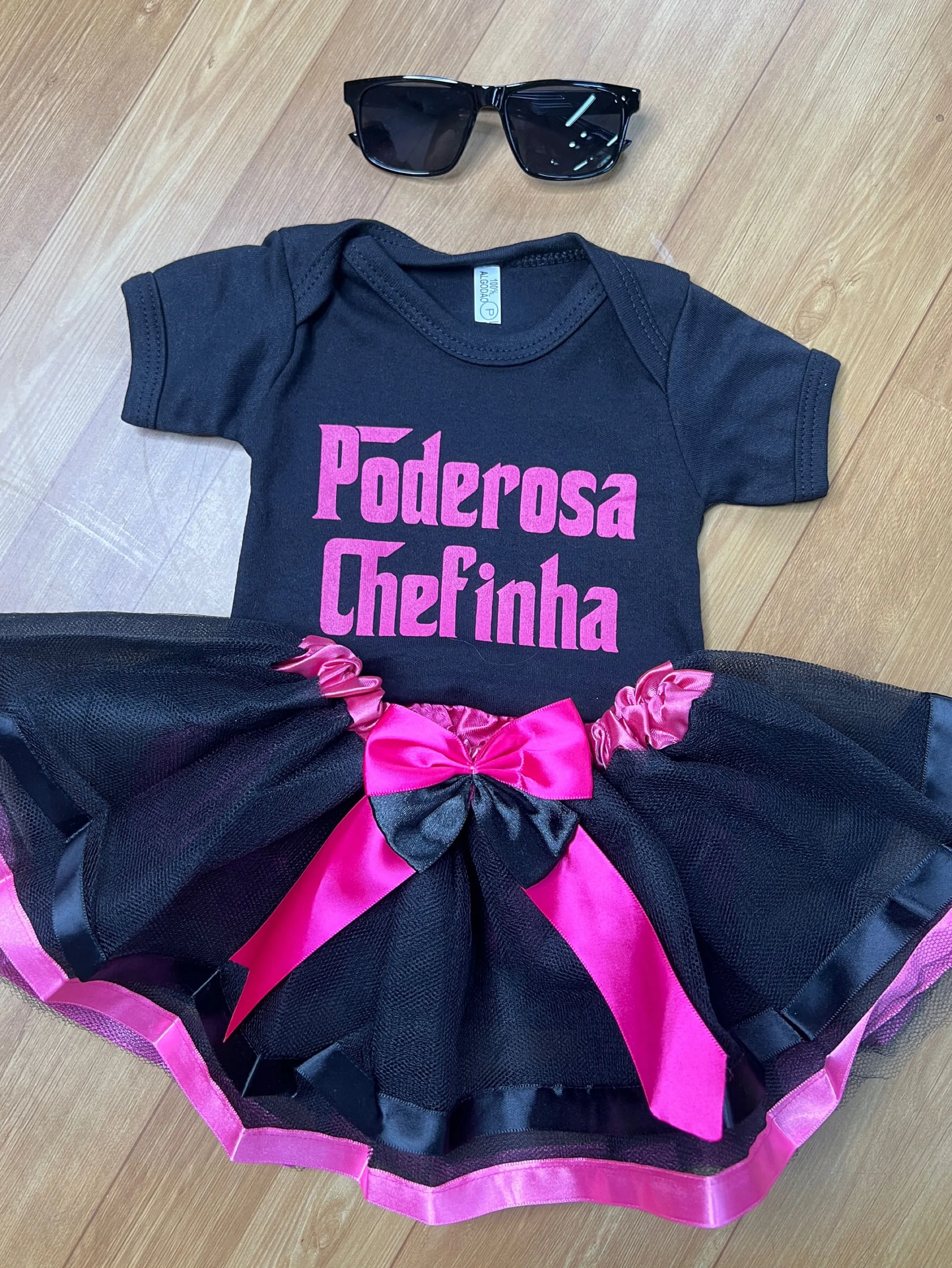 Kit bebê menina revenda Poderosa Chefinha óculos e tule