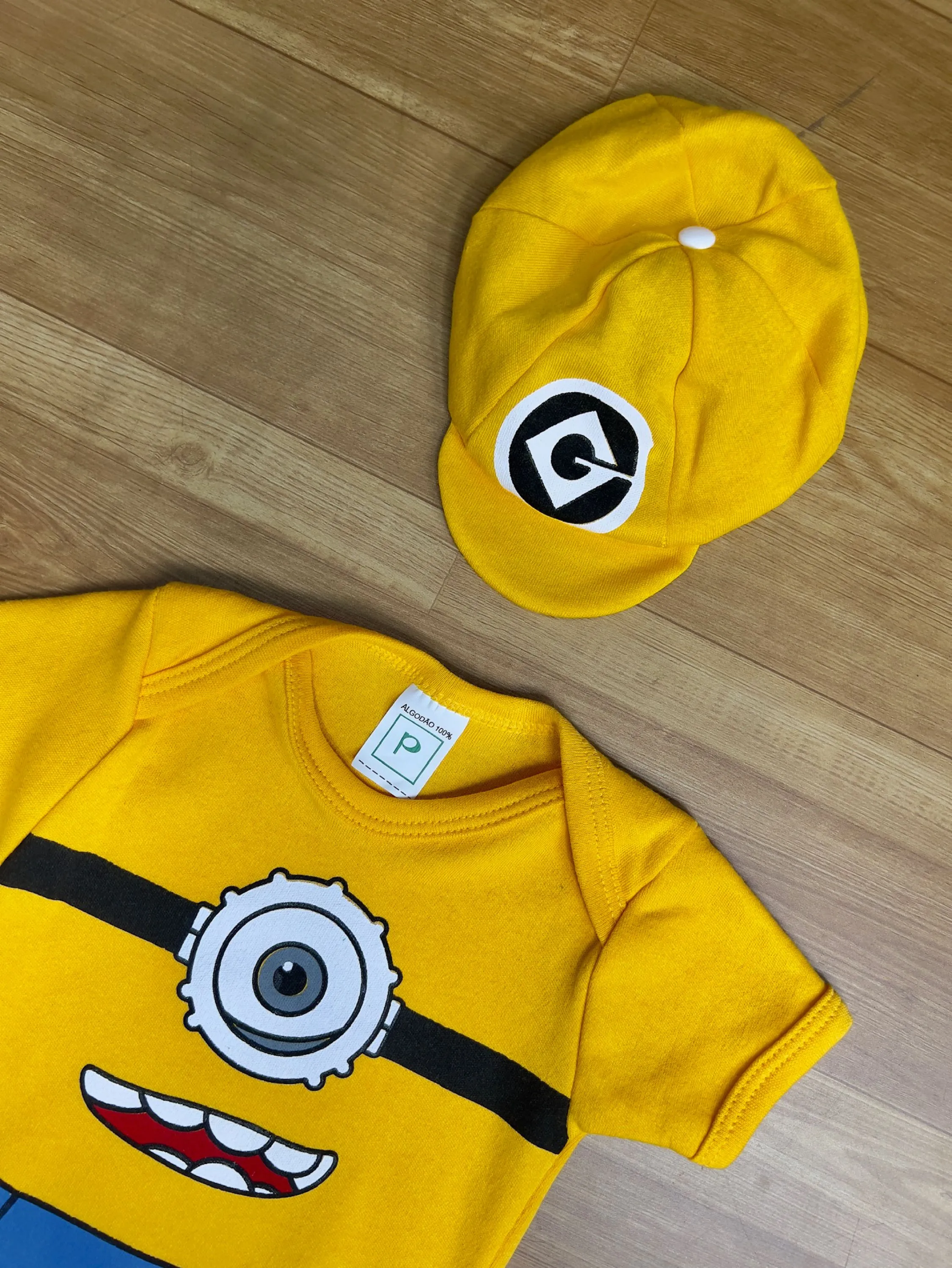 Body Bebê Minions com Boina Fantasia Festa Mesversário