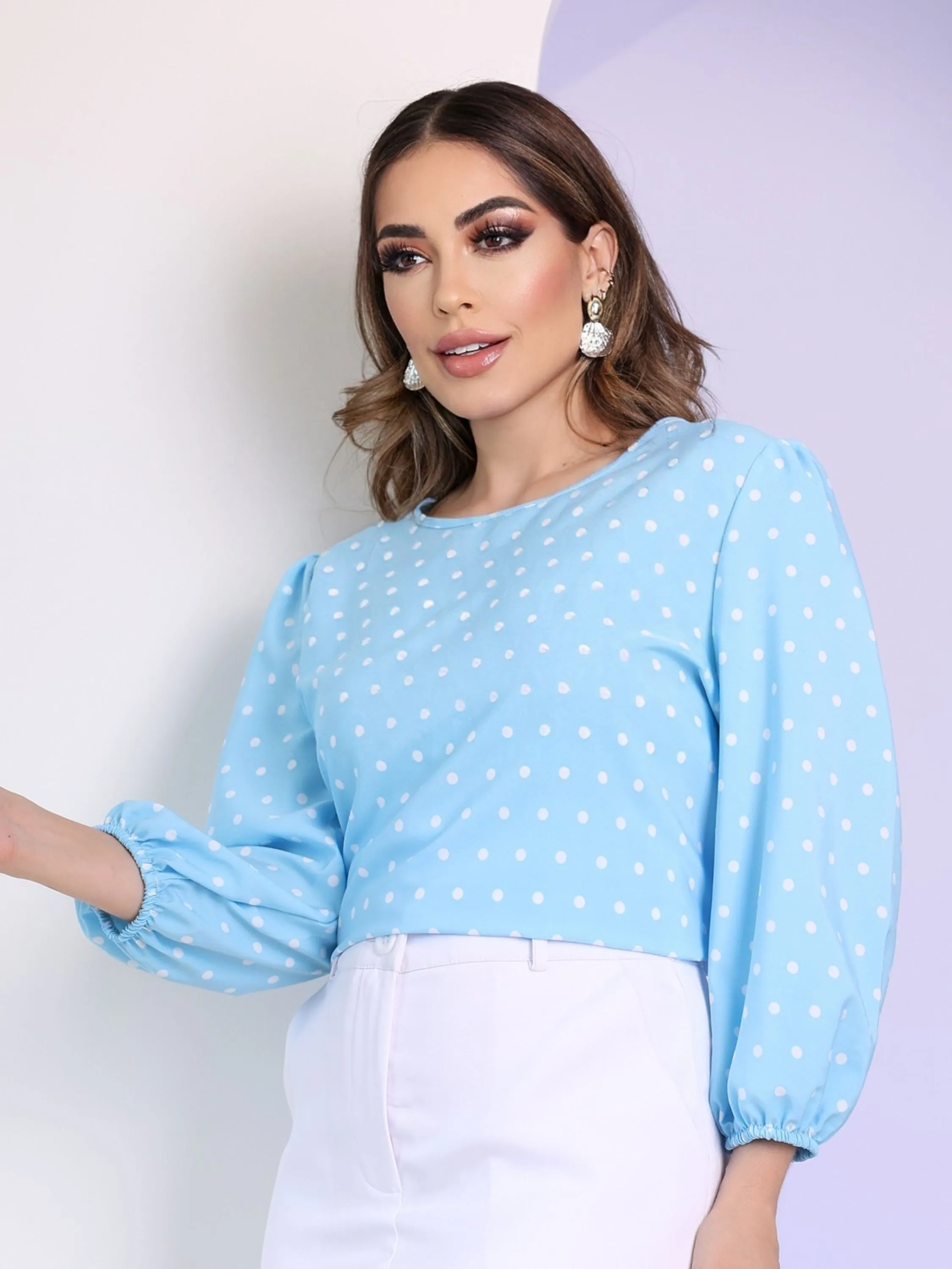 blusa feminina de bolinha manga 3/4 tecido crepinho