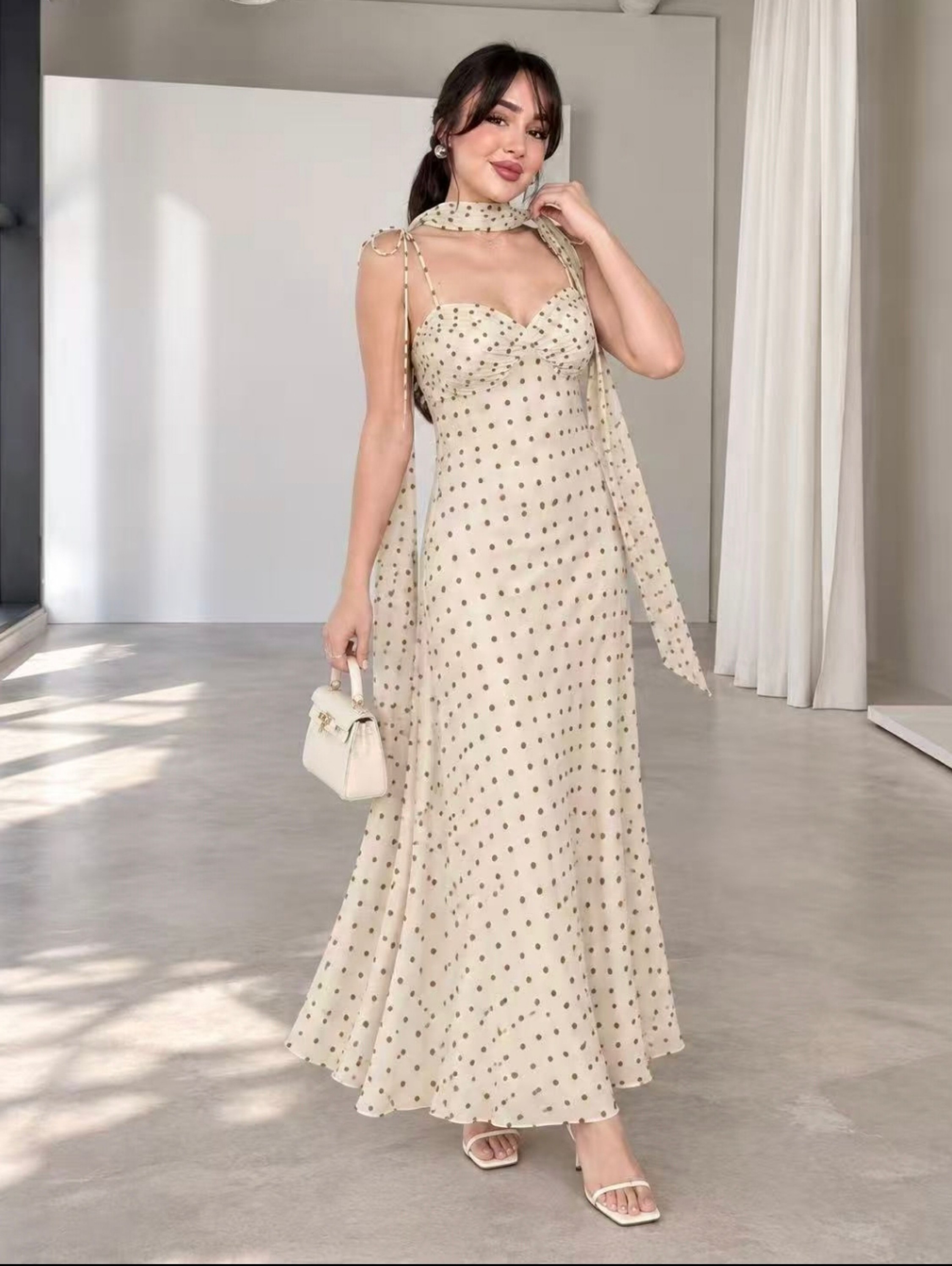 vestido longo de bolinha importado