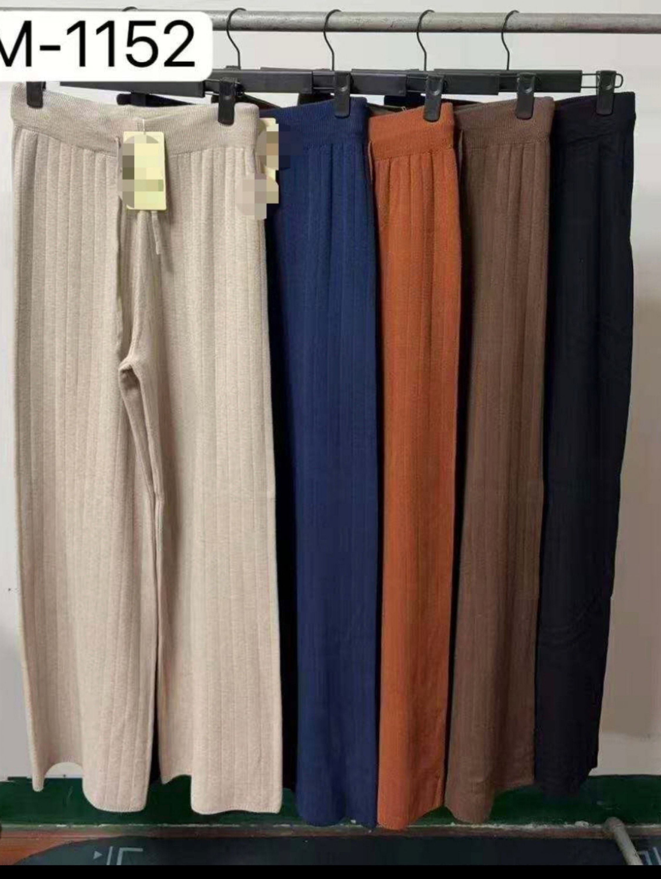 Calça pantalona de modal importado