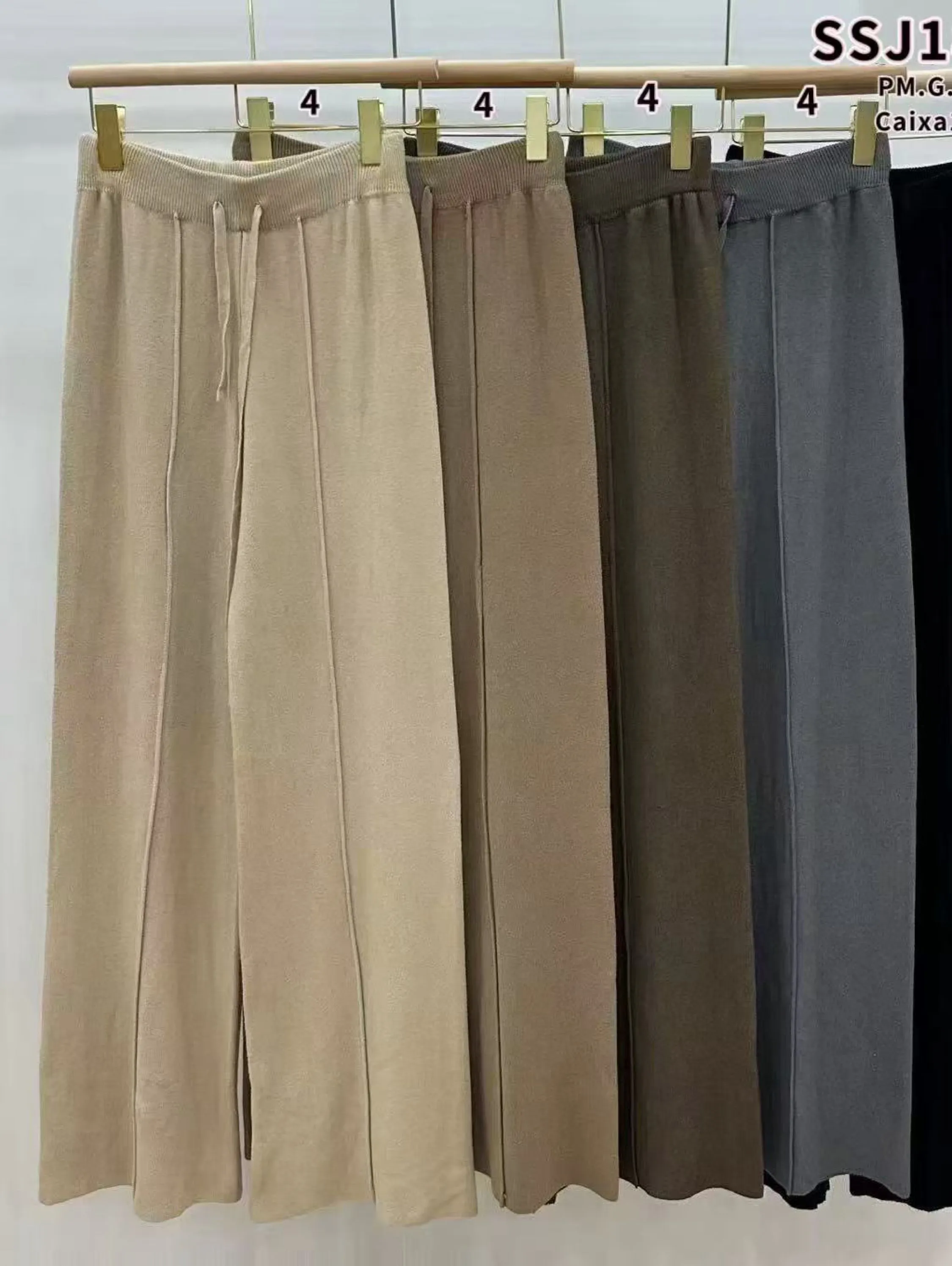 Calça pantalona de modal importado