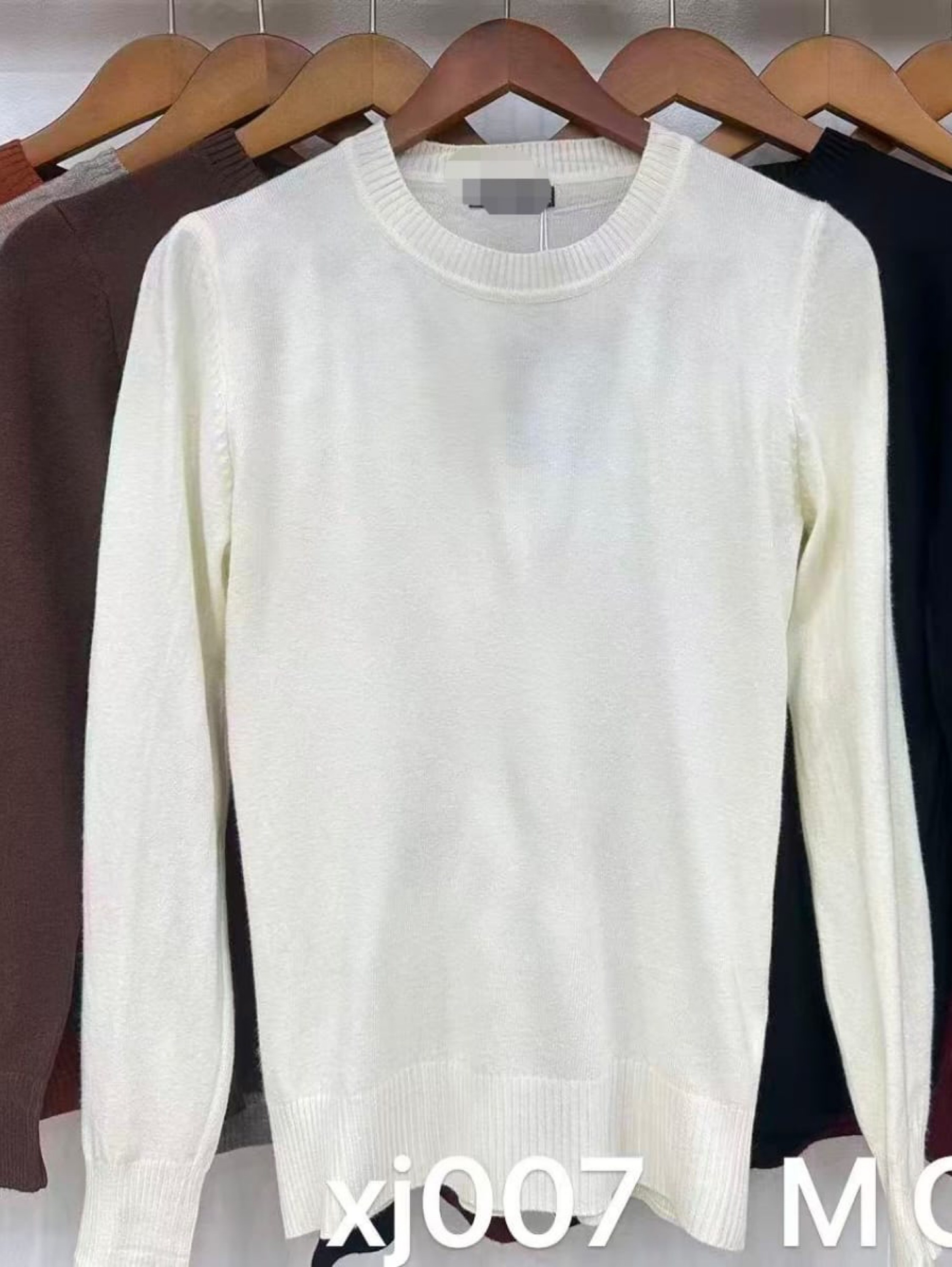 Blusa de modal básica colar redondo importado