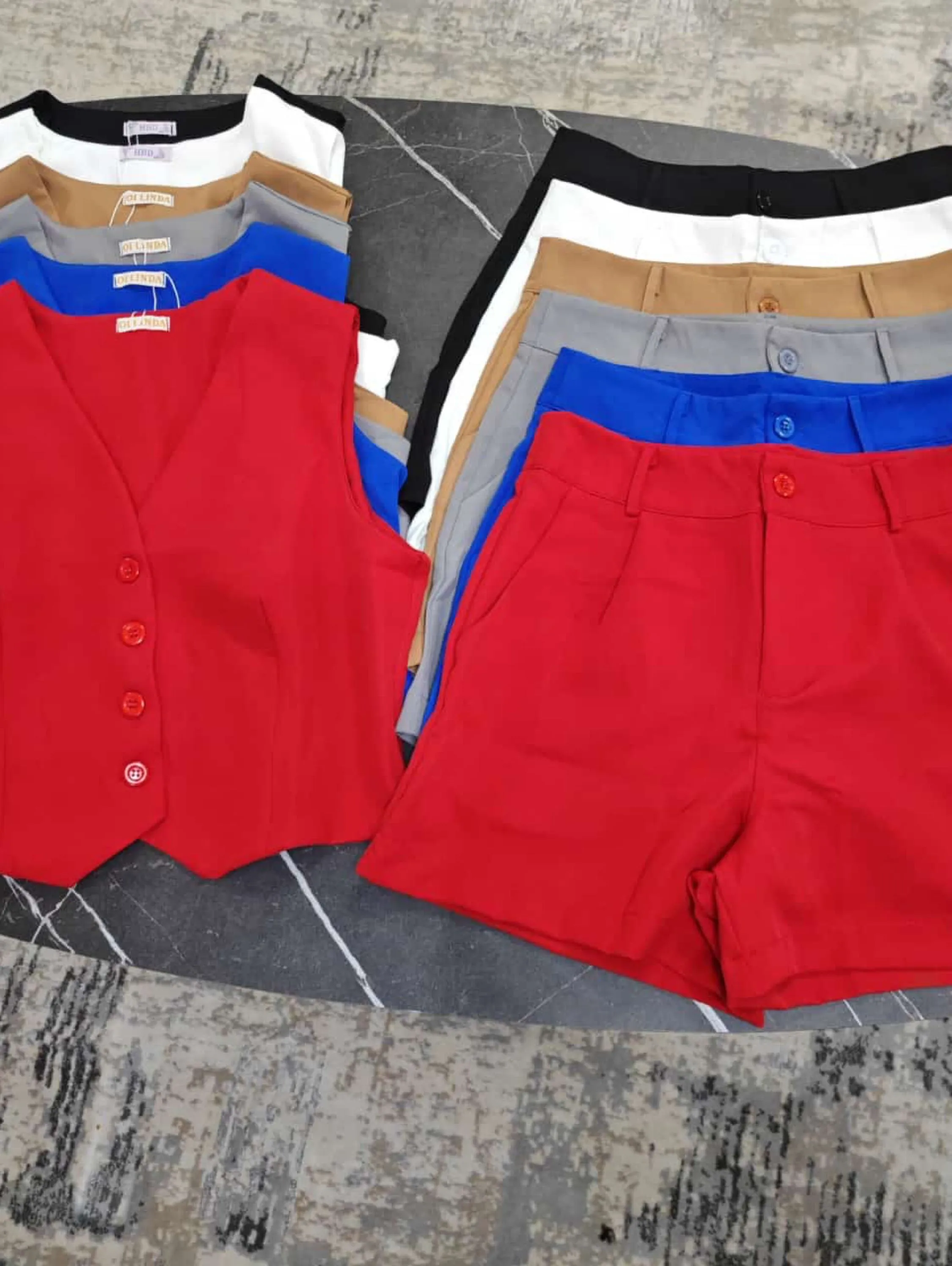 conjunto de alfaiataria colete curto com short