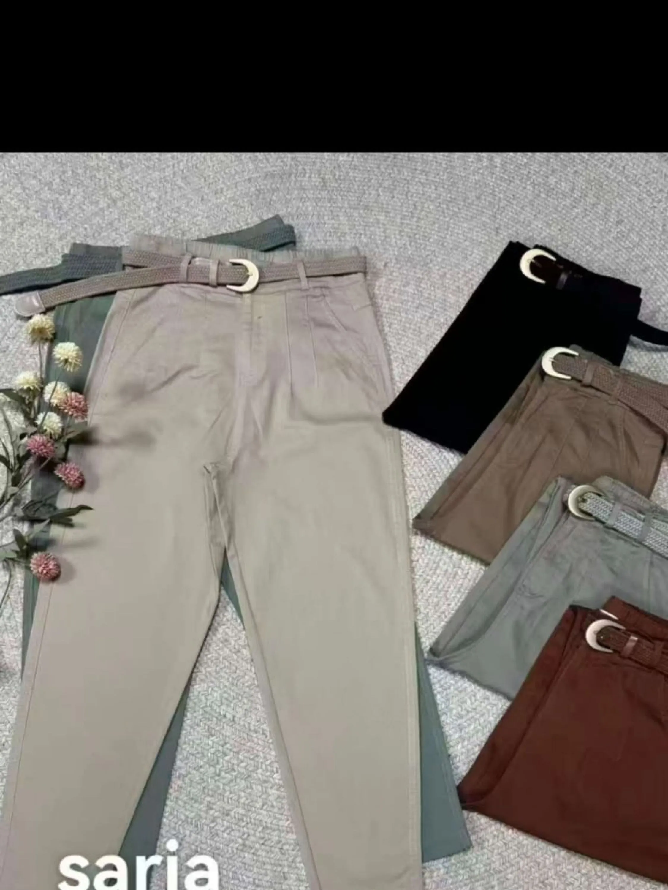 Calça sarja com cinto importado
