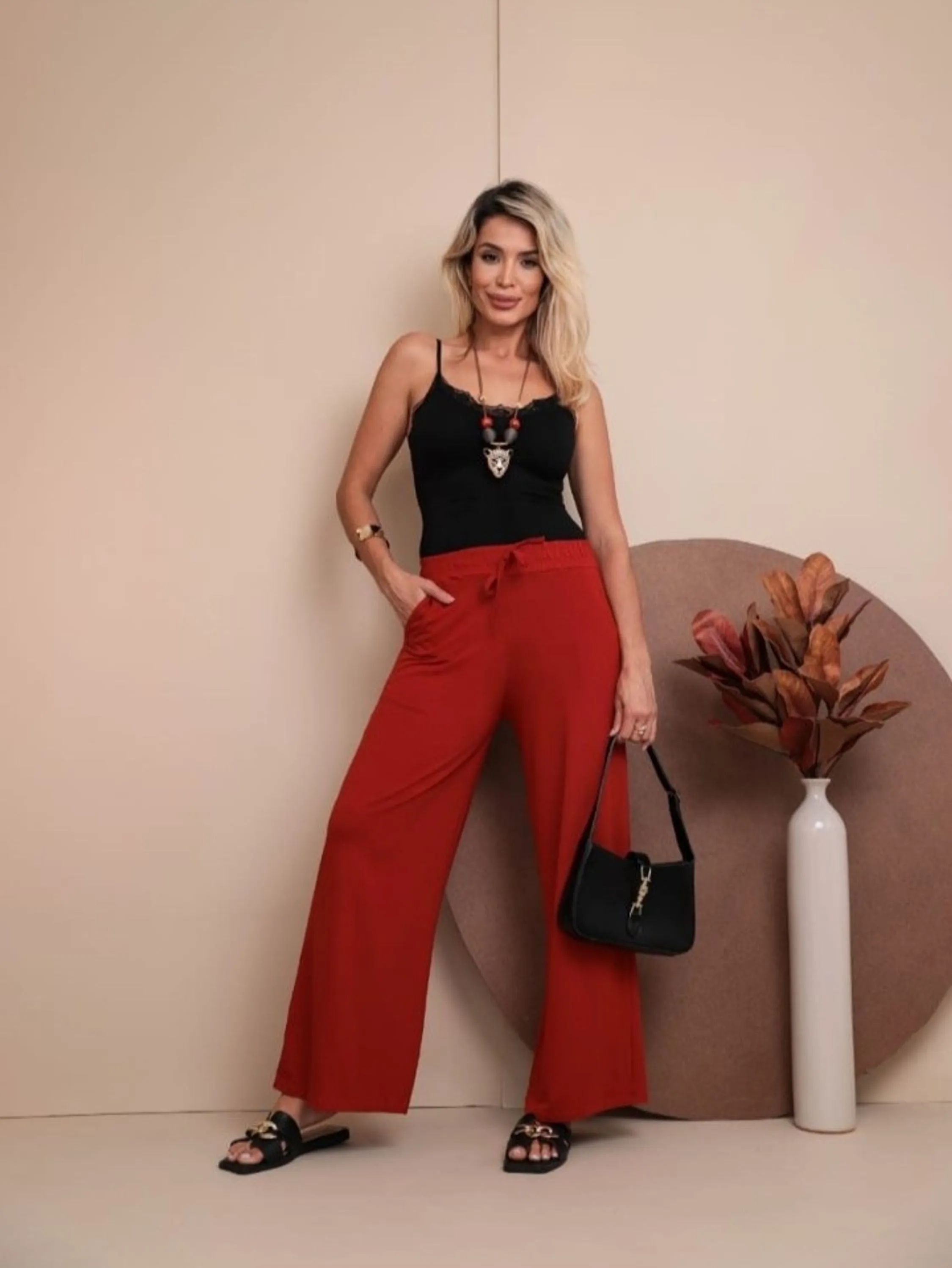 Calça Pantalona em Viscolycra Lisa Linha Premium Veste ate 46