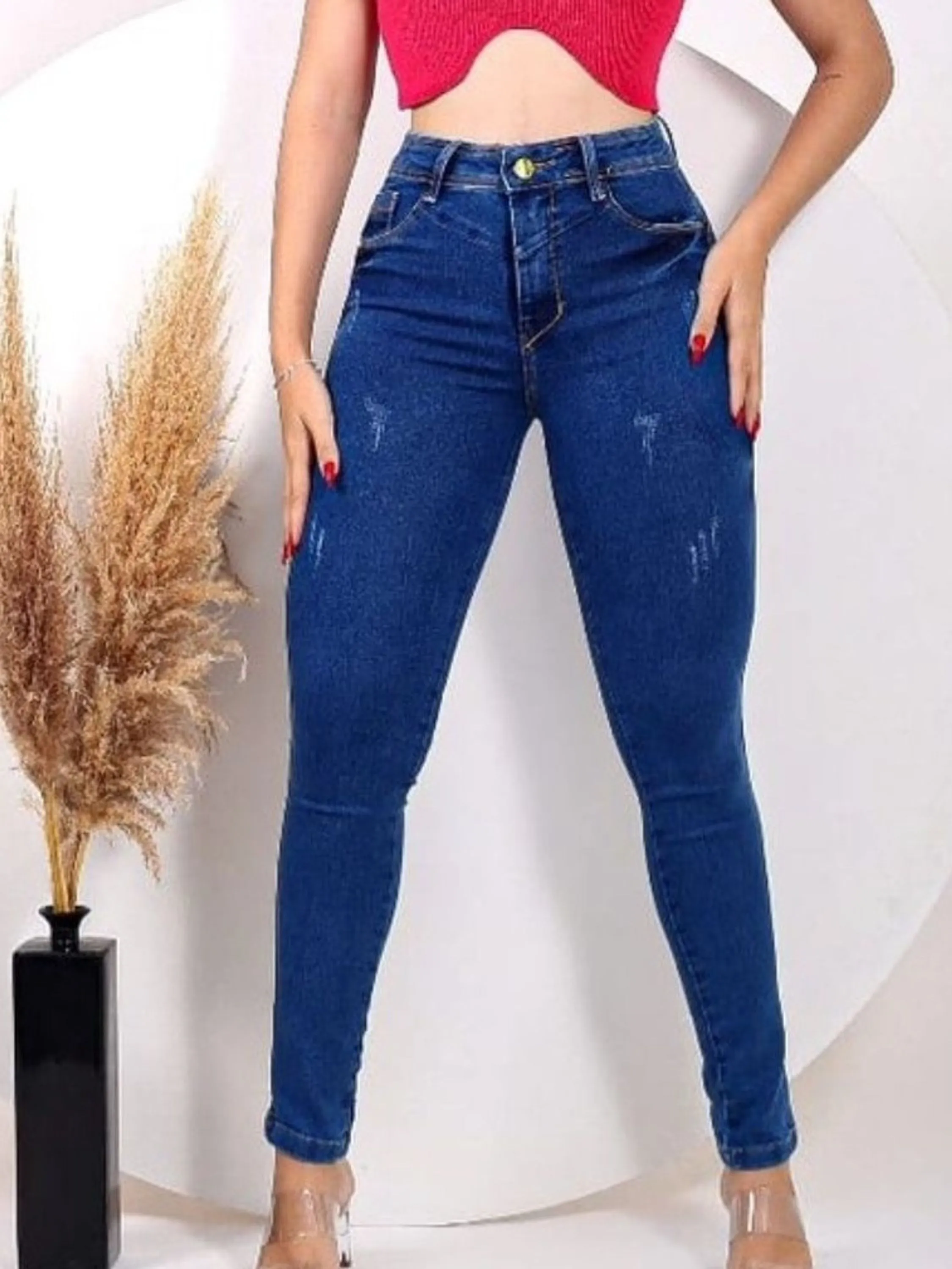 Calça jeans skiny raspada