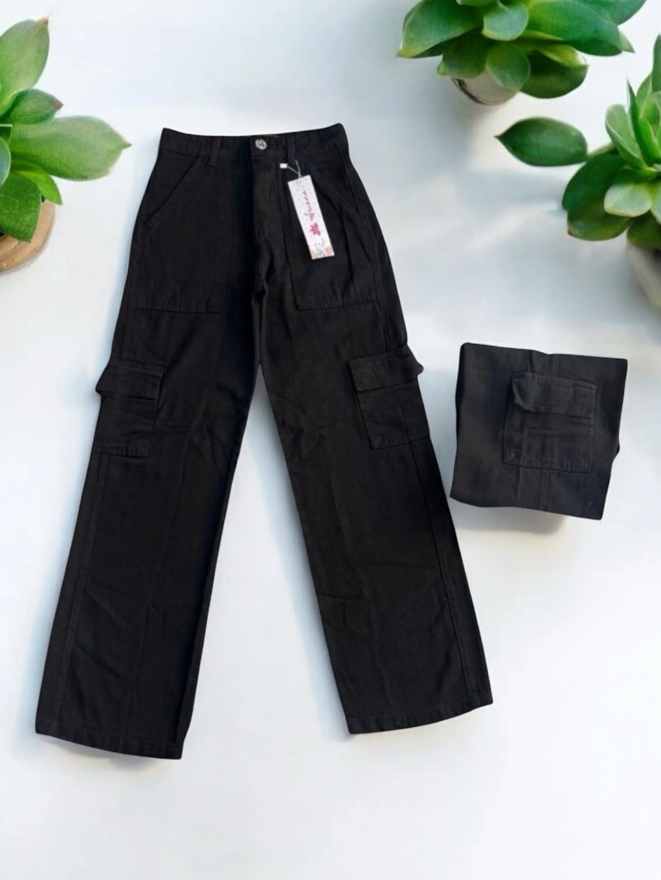 Calca cargo preta feminina