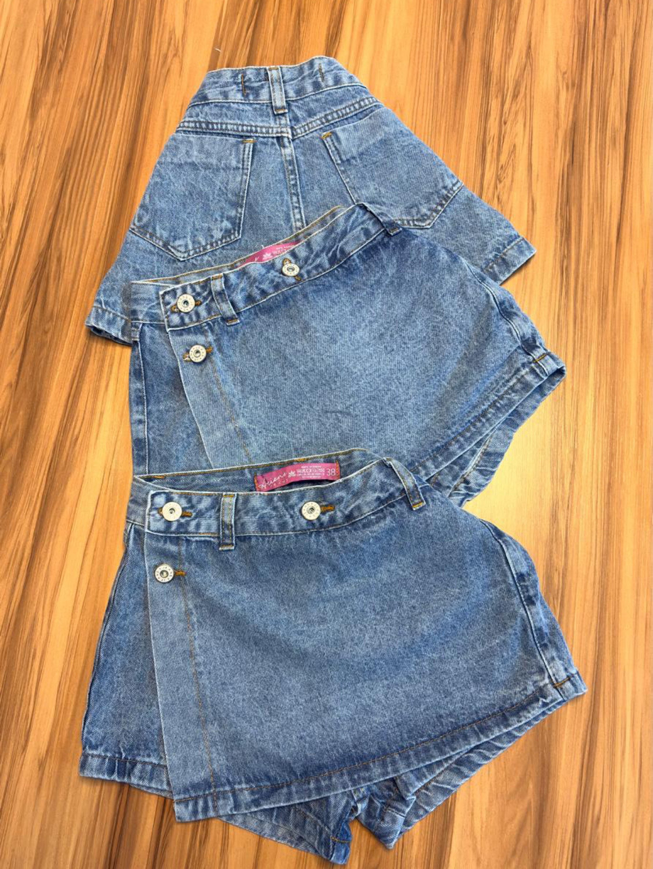 Short saia jeans feminina Clara