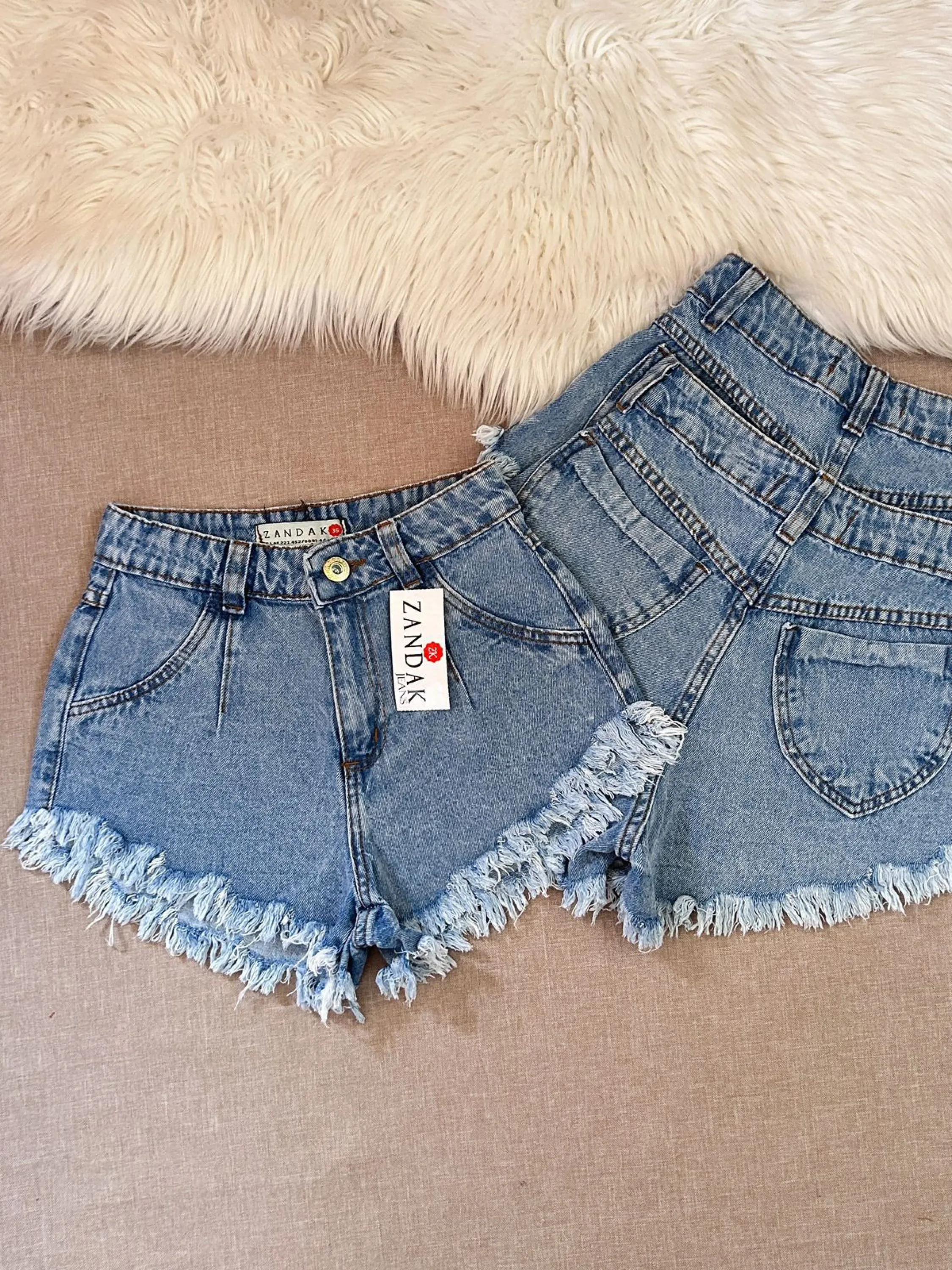 Short jeans liza azul manchada