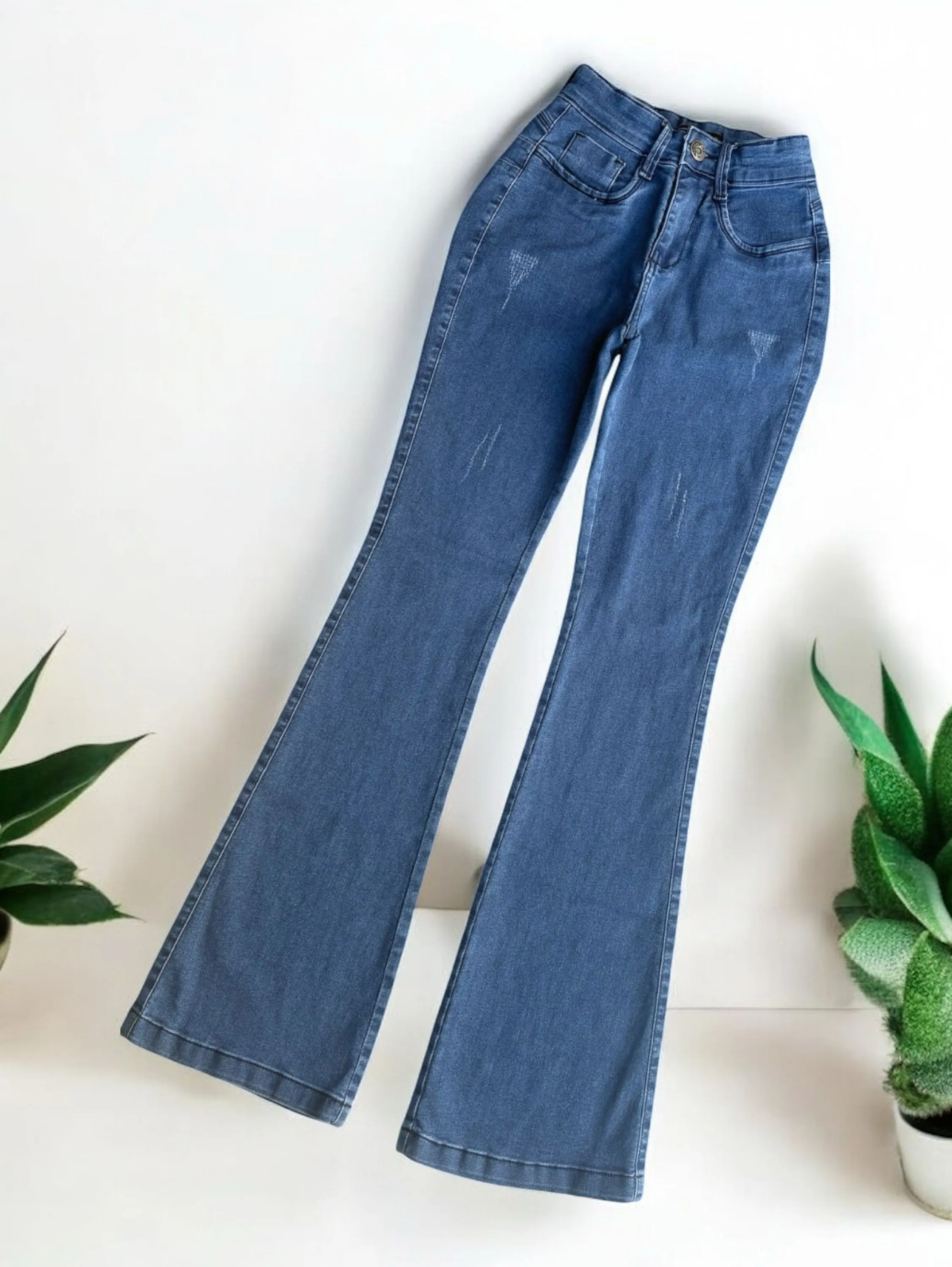 Calca Flare feminina com lycra escura