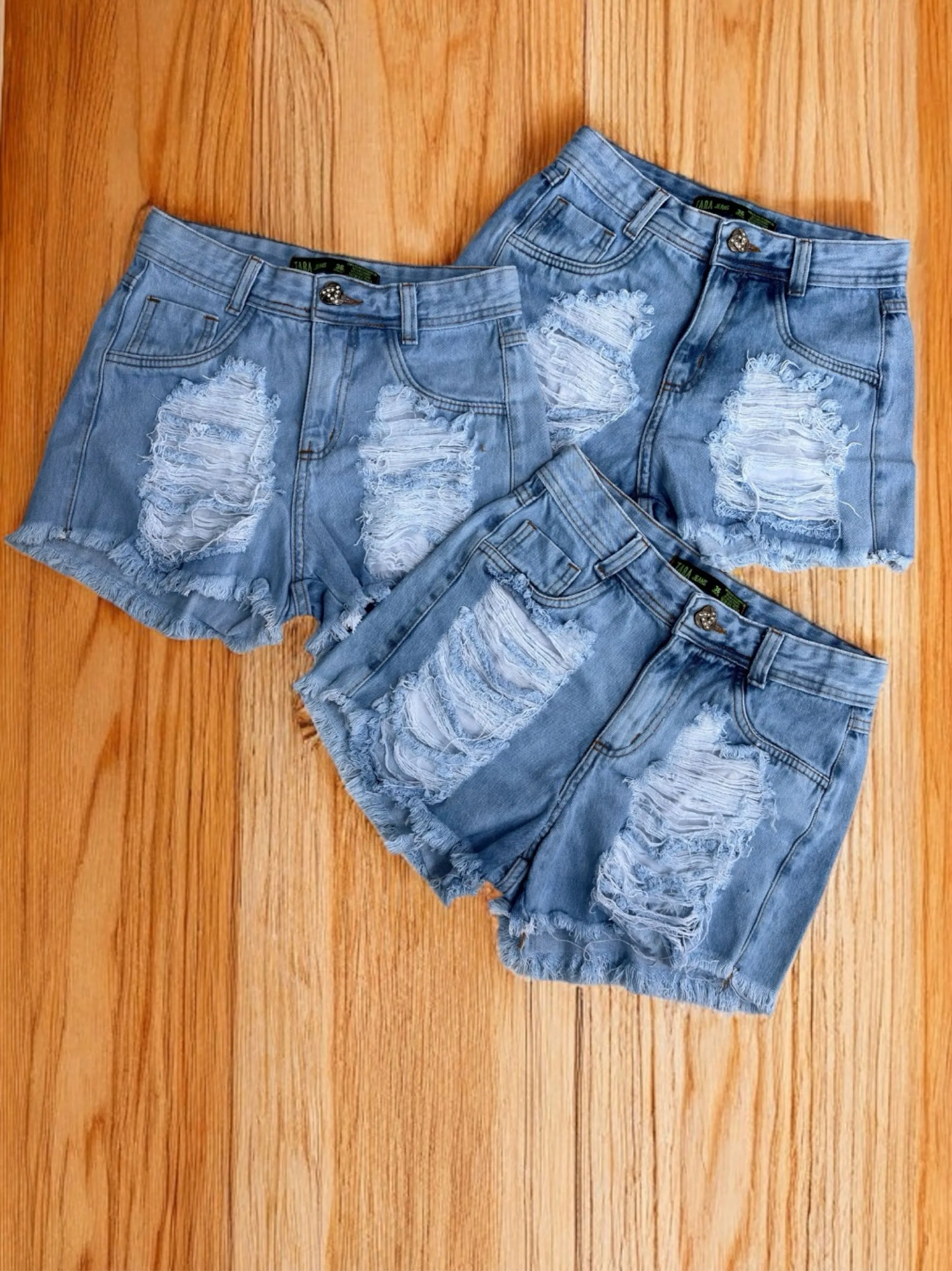 Short jeans feminino clara destroyed