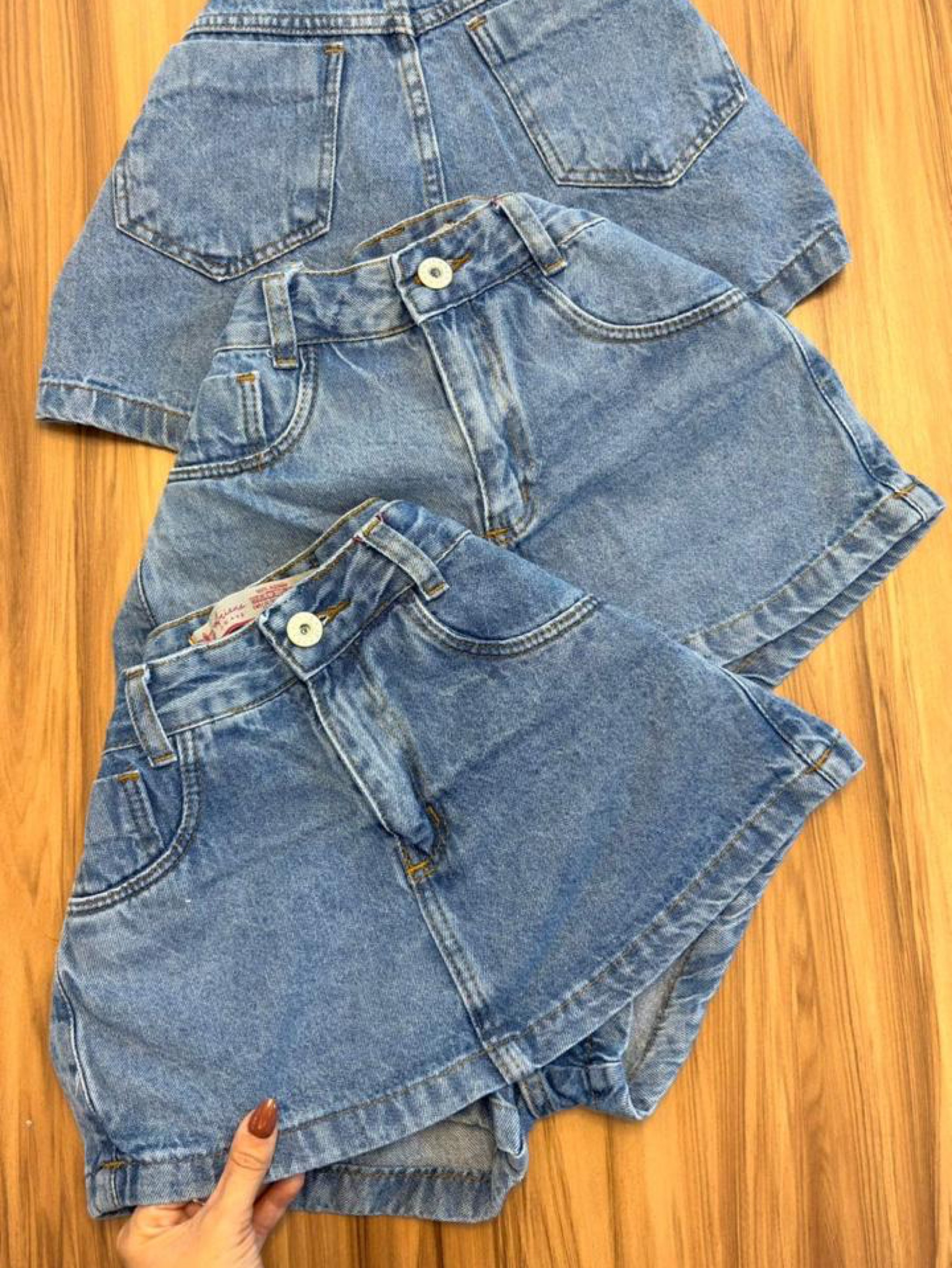 Short saia jeans feminina Clara