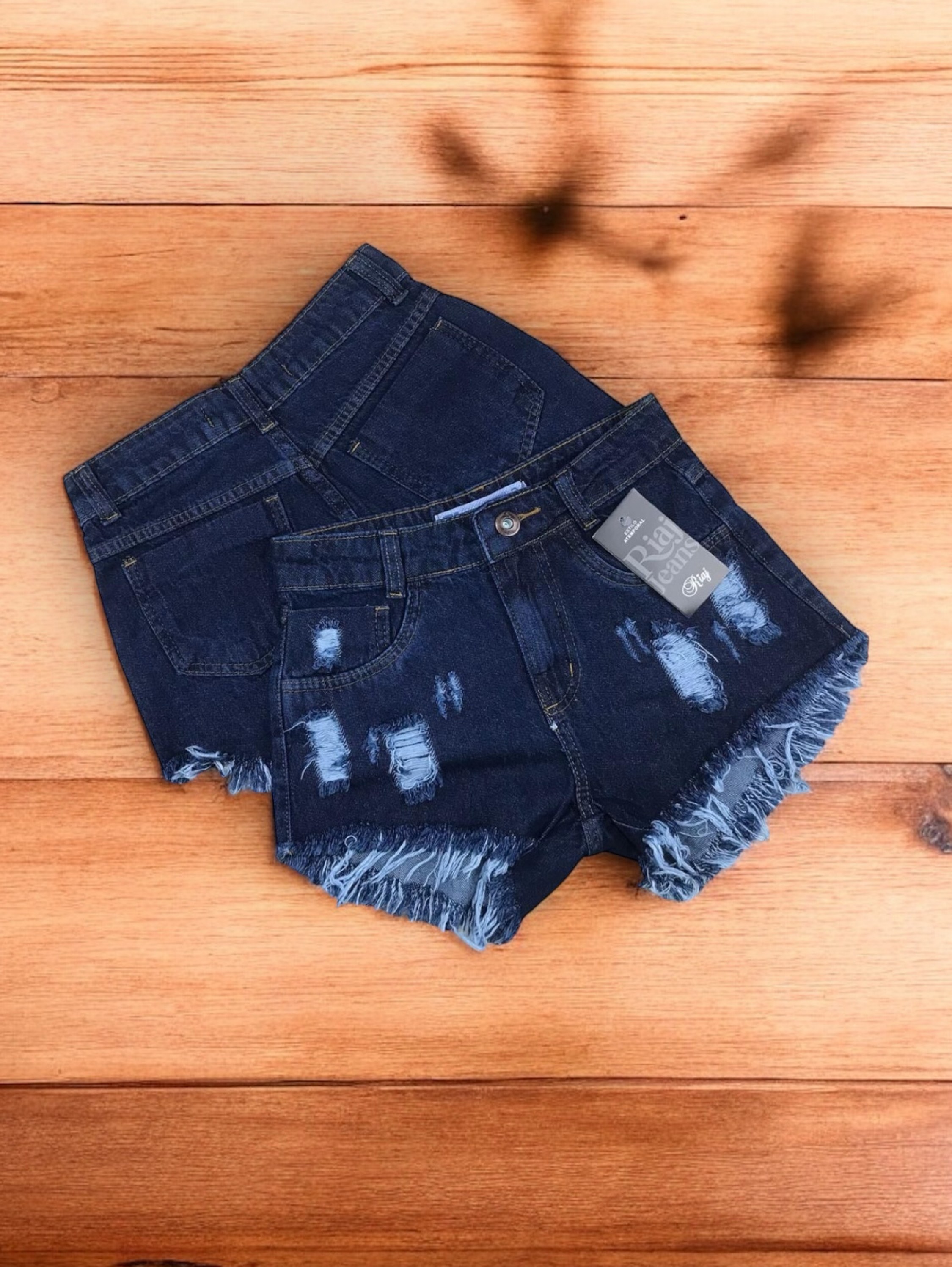 Short jeans feminino escura