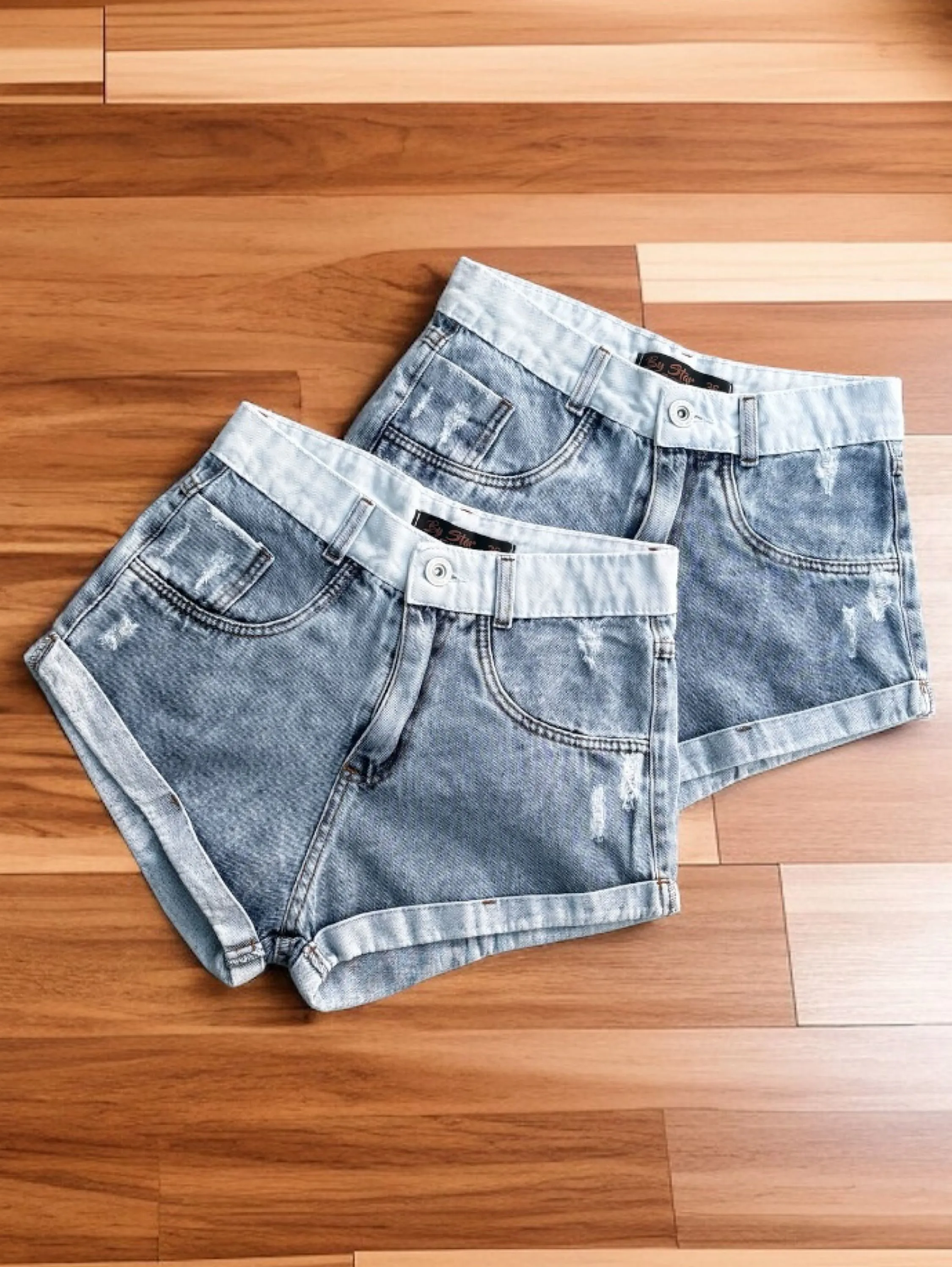 Short jeans feminino clara barra dobrado