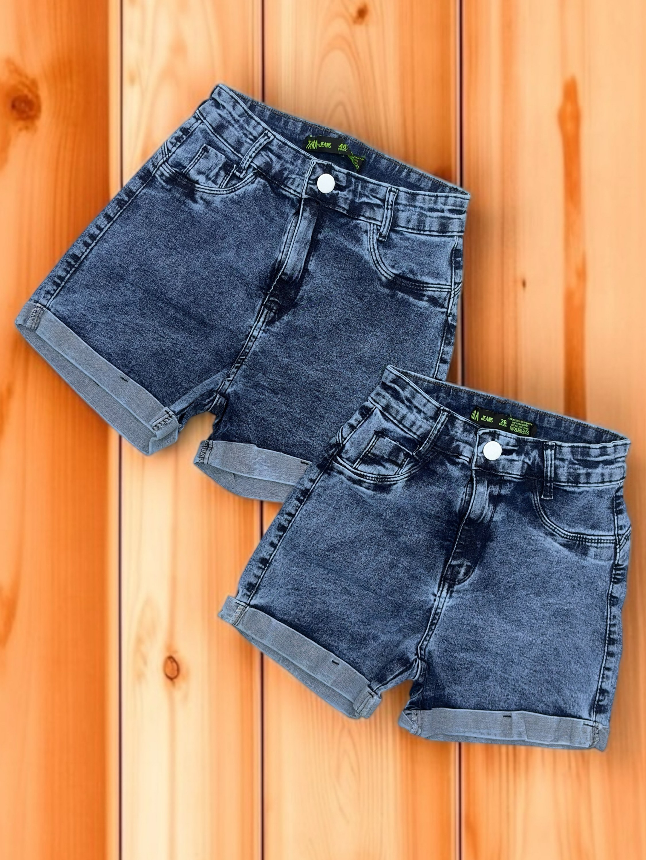 Short jeans feminino com lycra barra dobrado marmorizado