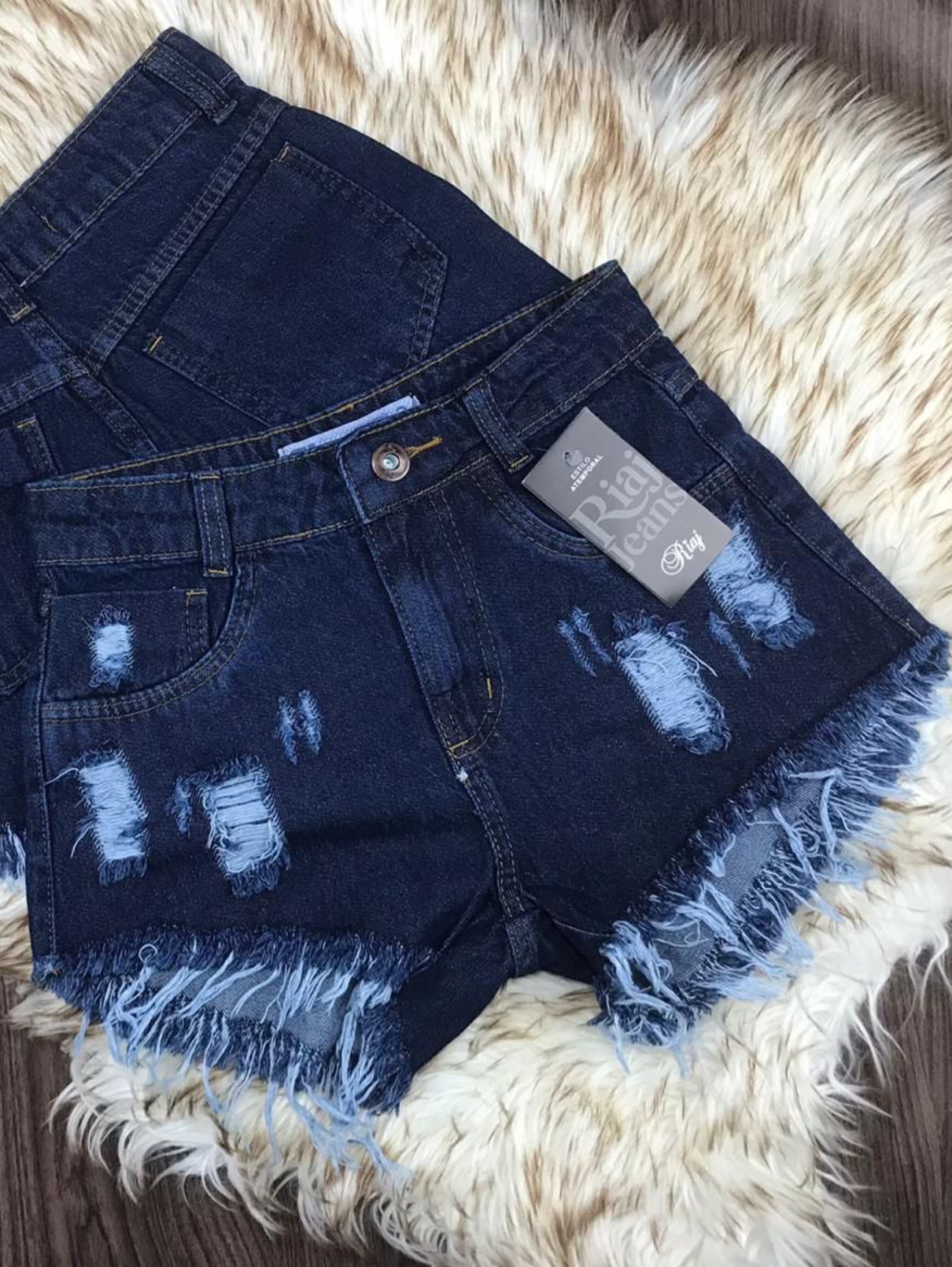 Short jeans feminino escura