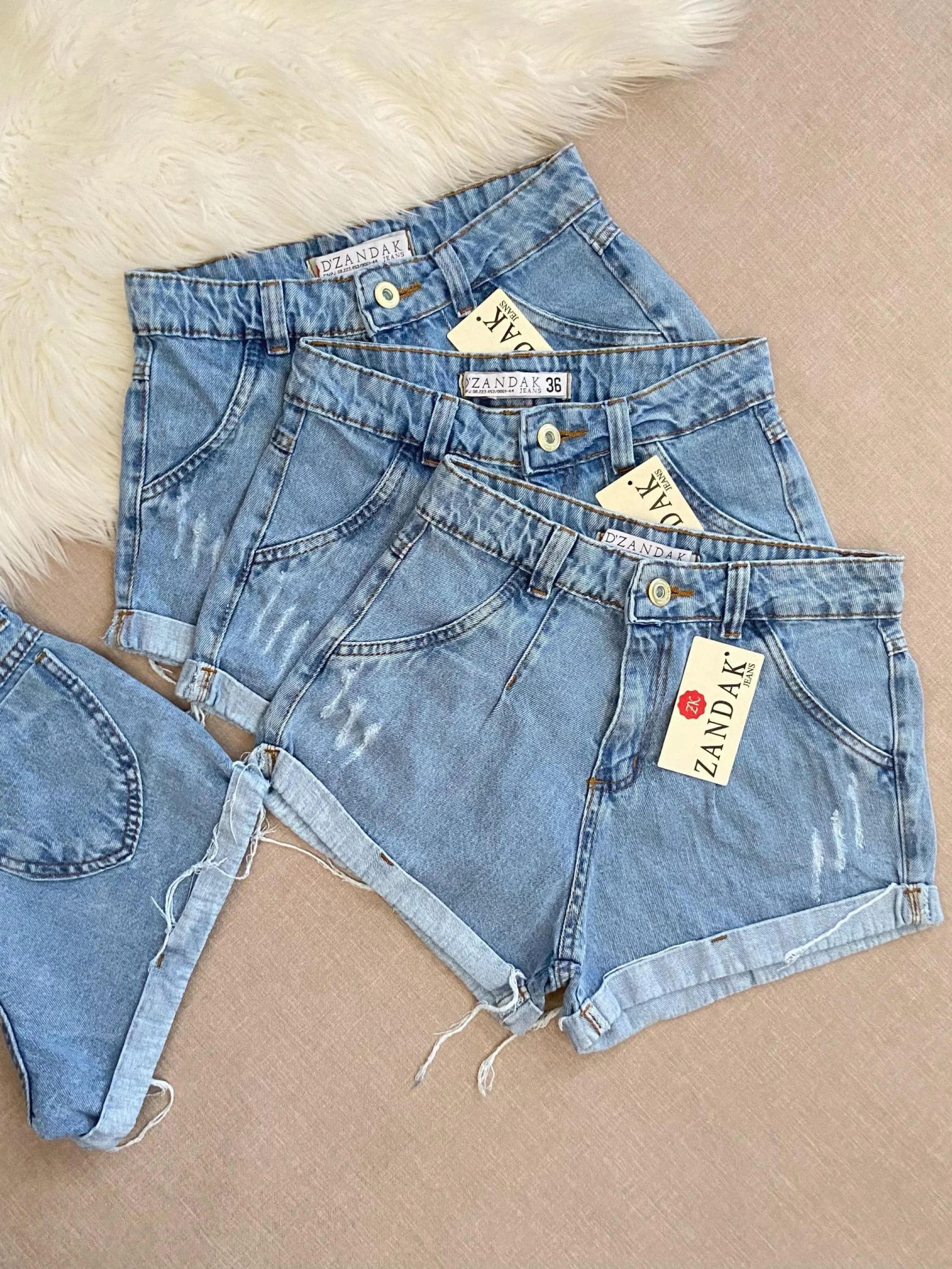 Short jeans clara barra dobrado