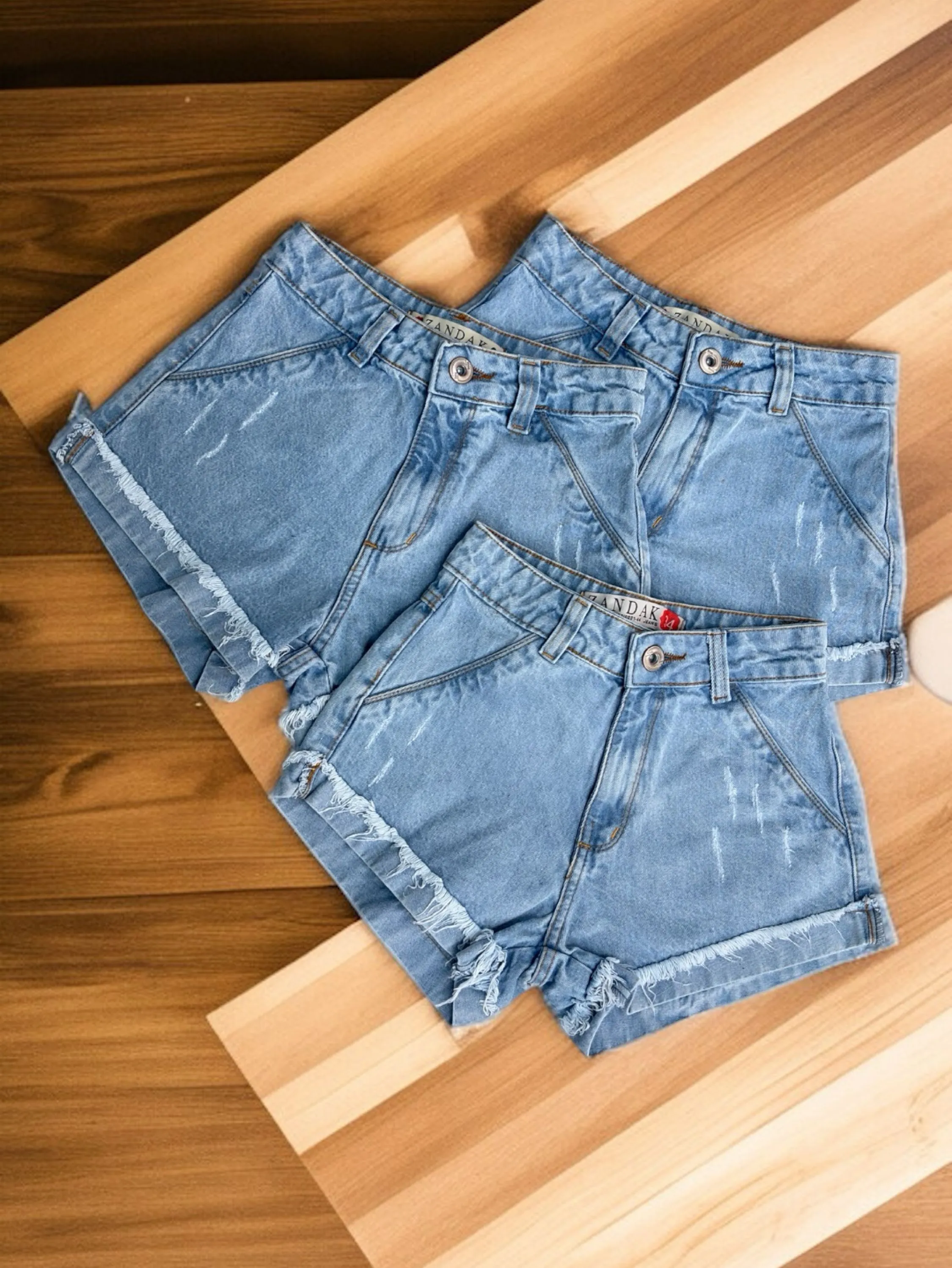 Short jeans feminino clara