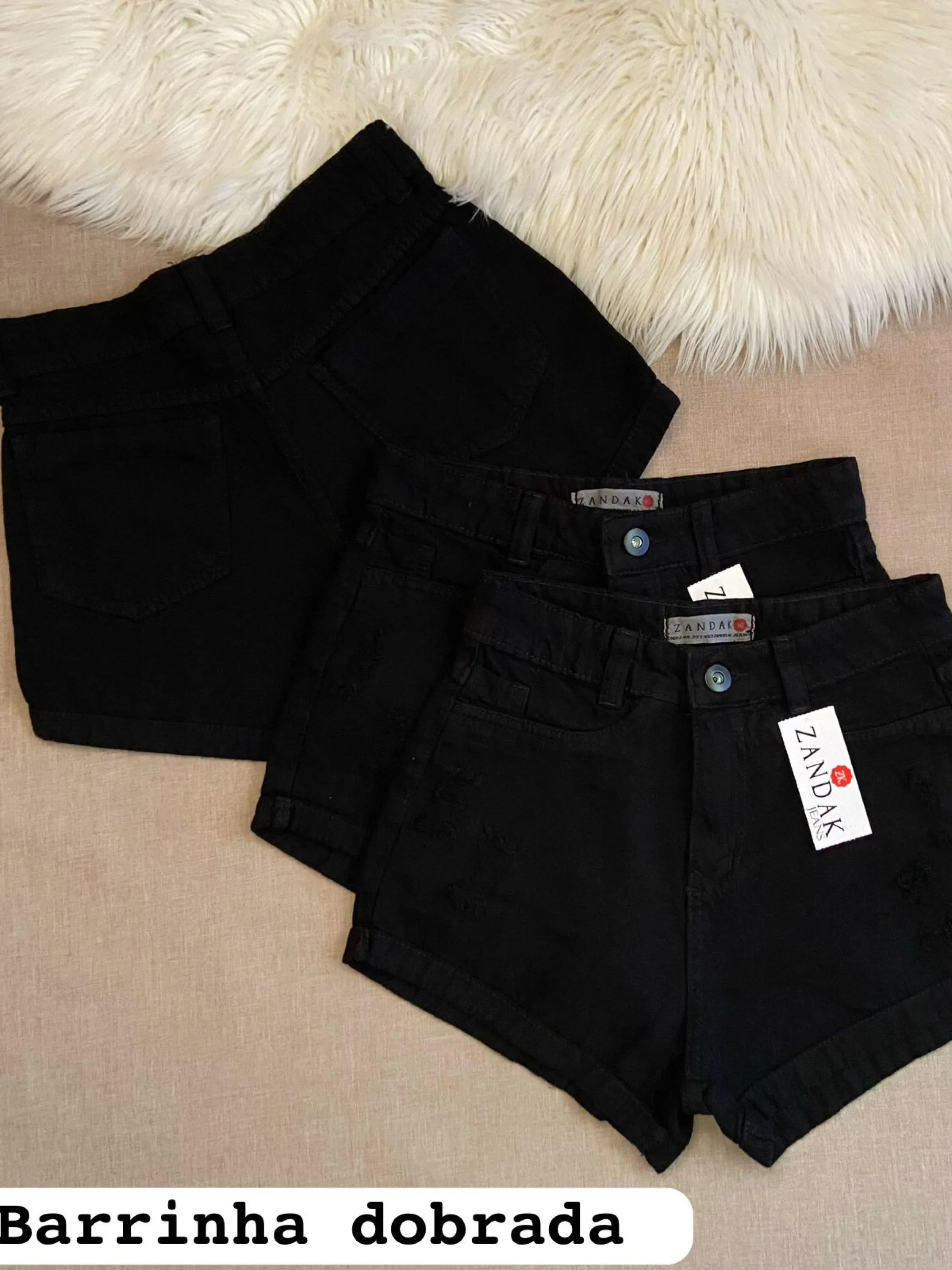 Short jeans preta rasgada barra dobrado (SH40)