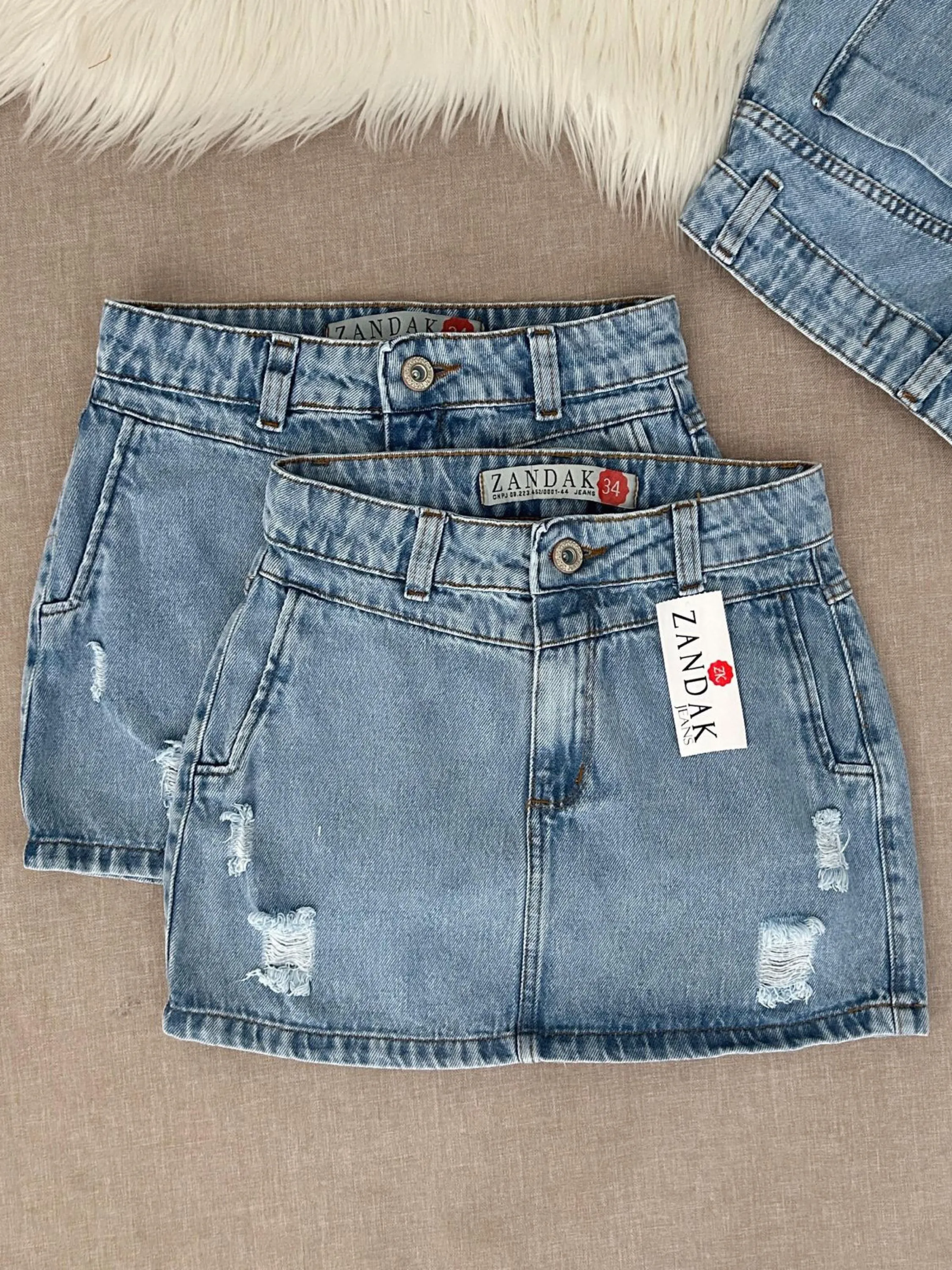 Saia jeans feminina clara manchada (A24)