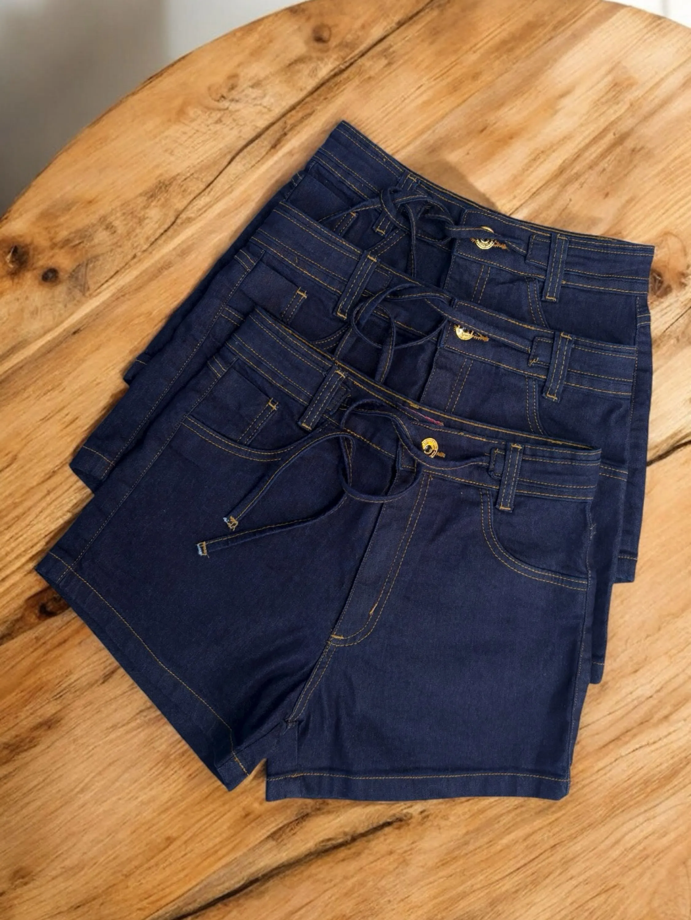 Short jeans feminino com lycra azul marinho