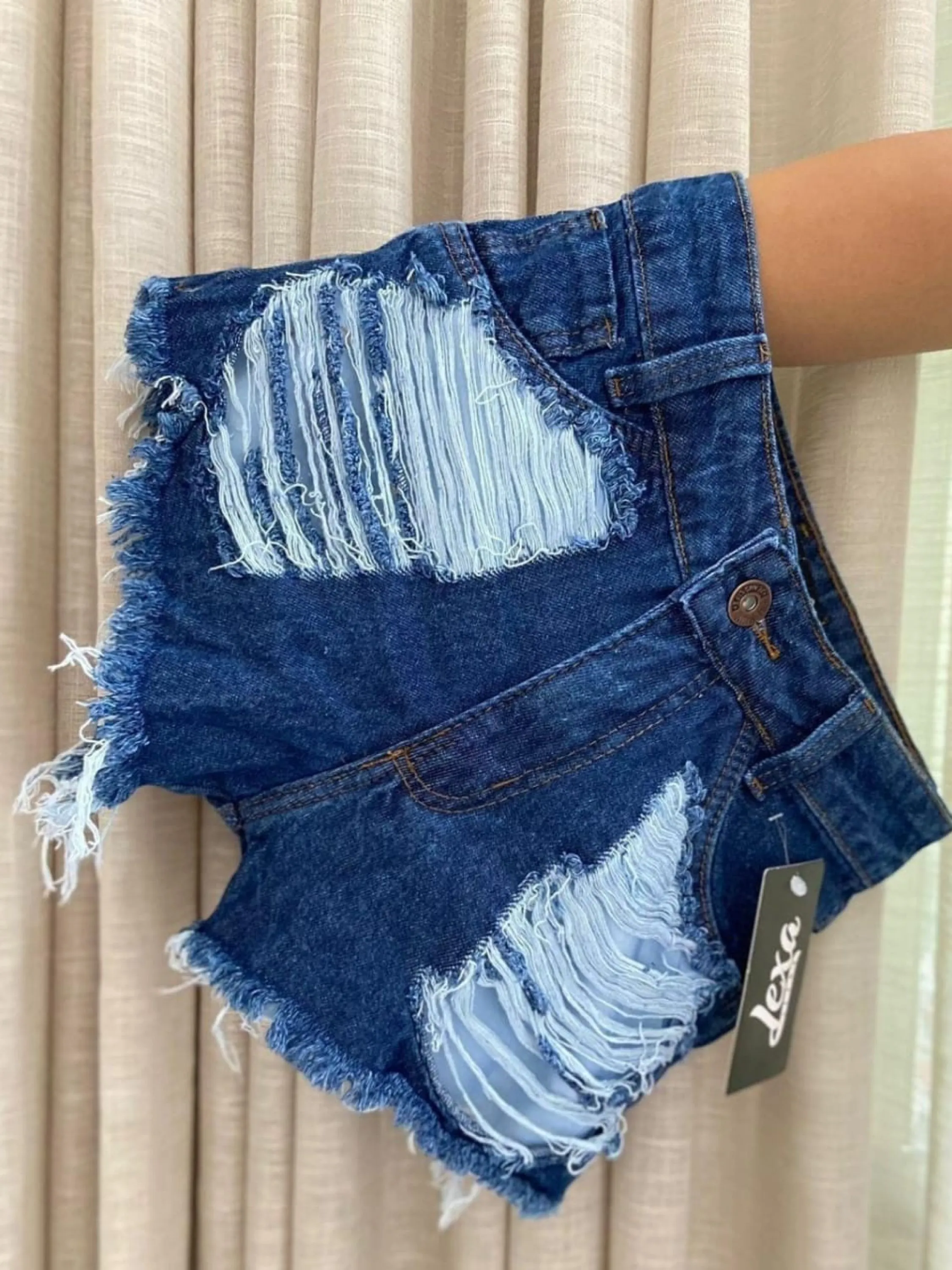 Short jeans escura rasgada destroyed (SH28)