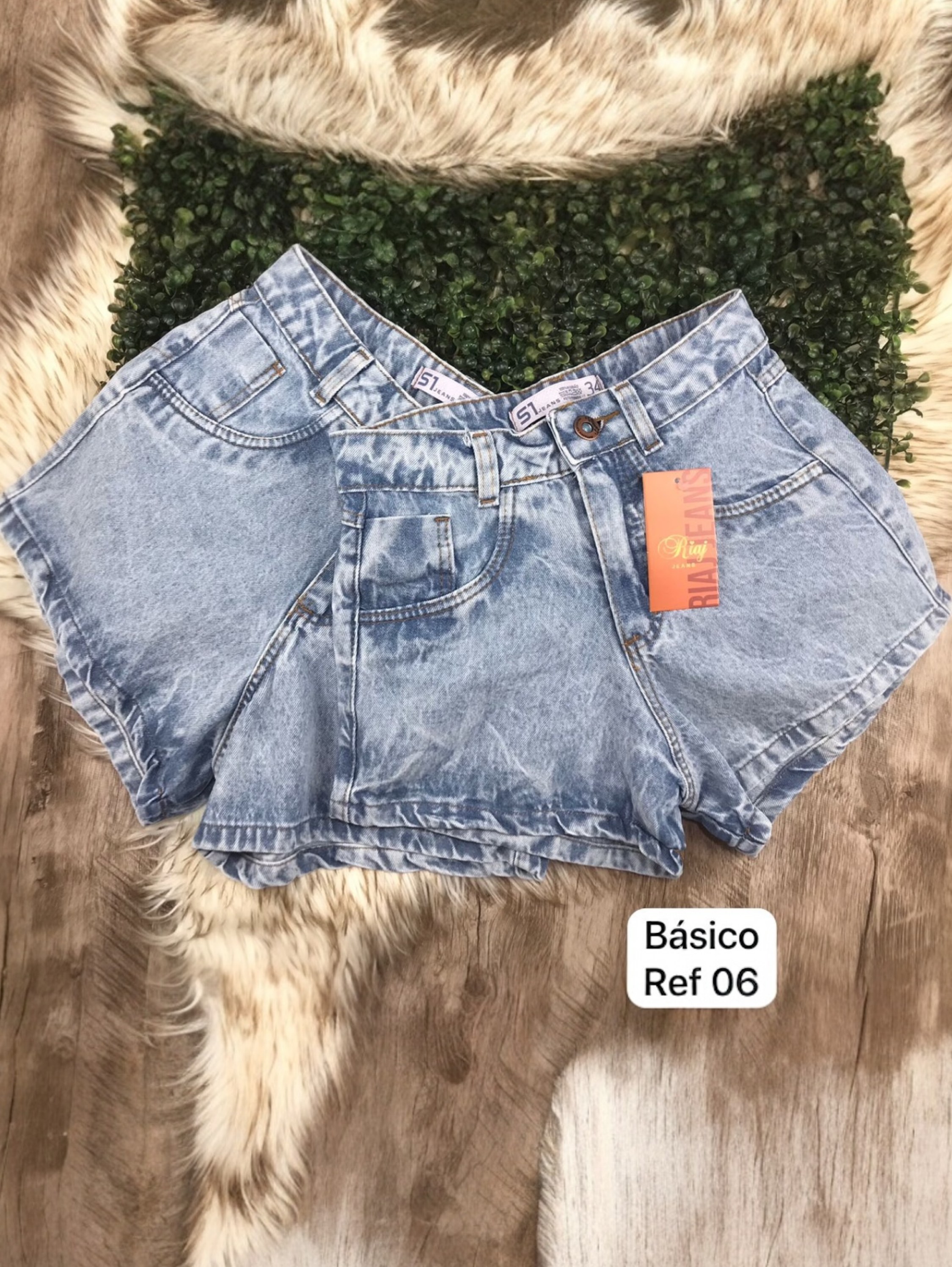 Short Jeans Feminina Clara