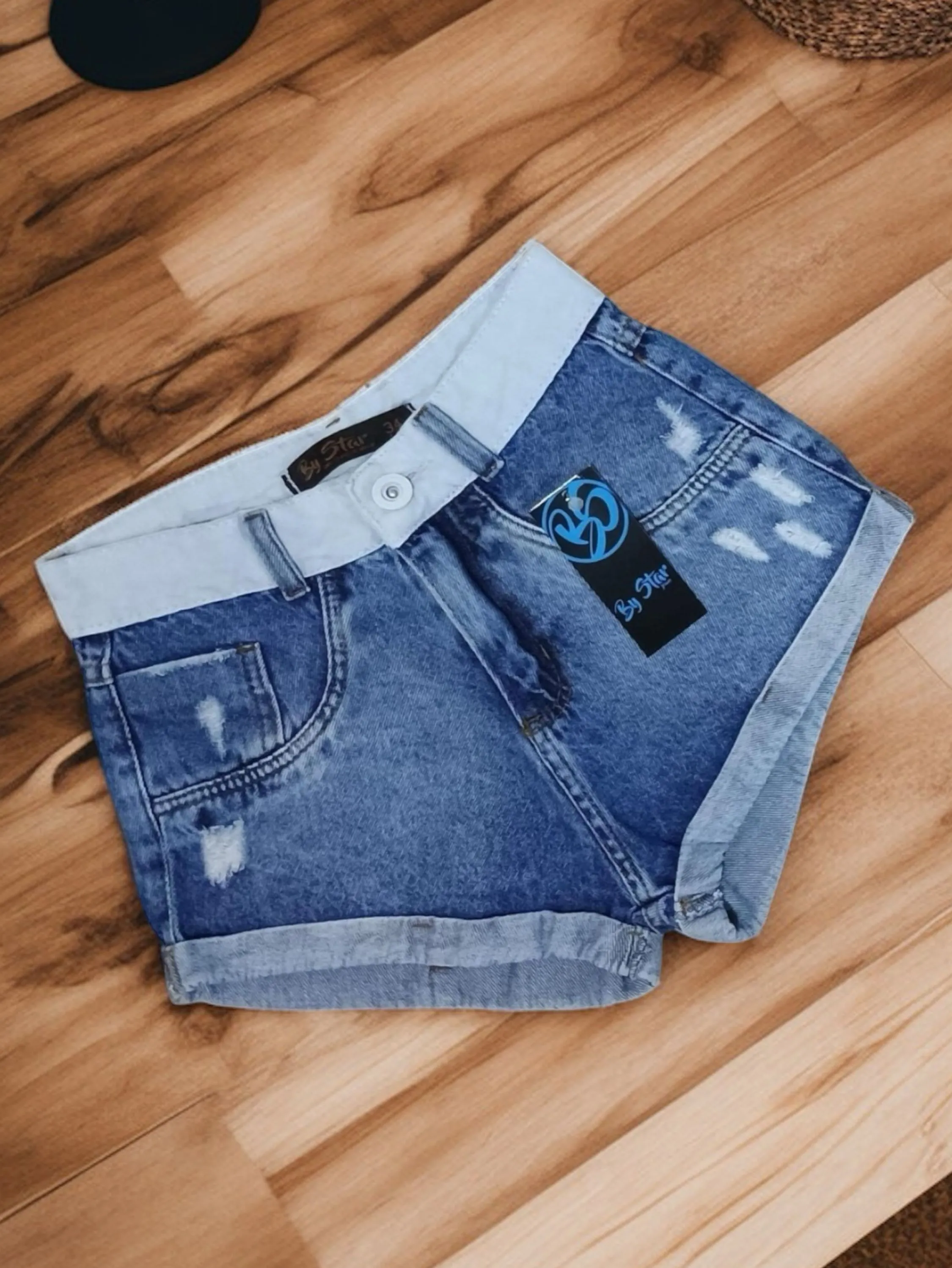 Short jeans feminino escura
