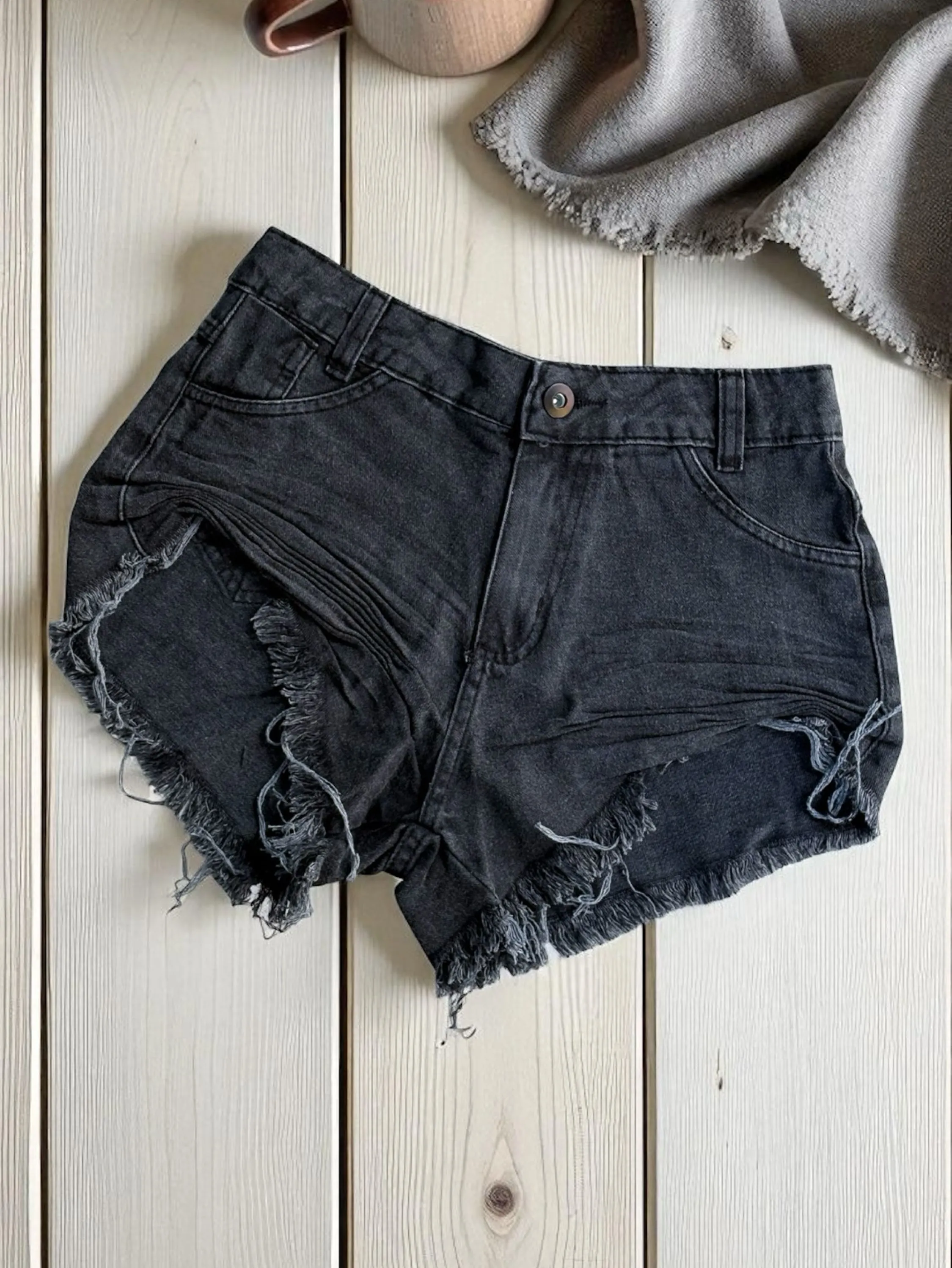 Short jeans feminino preta grafite