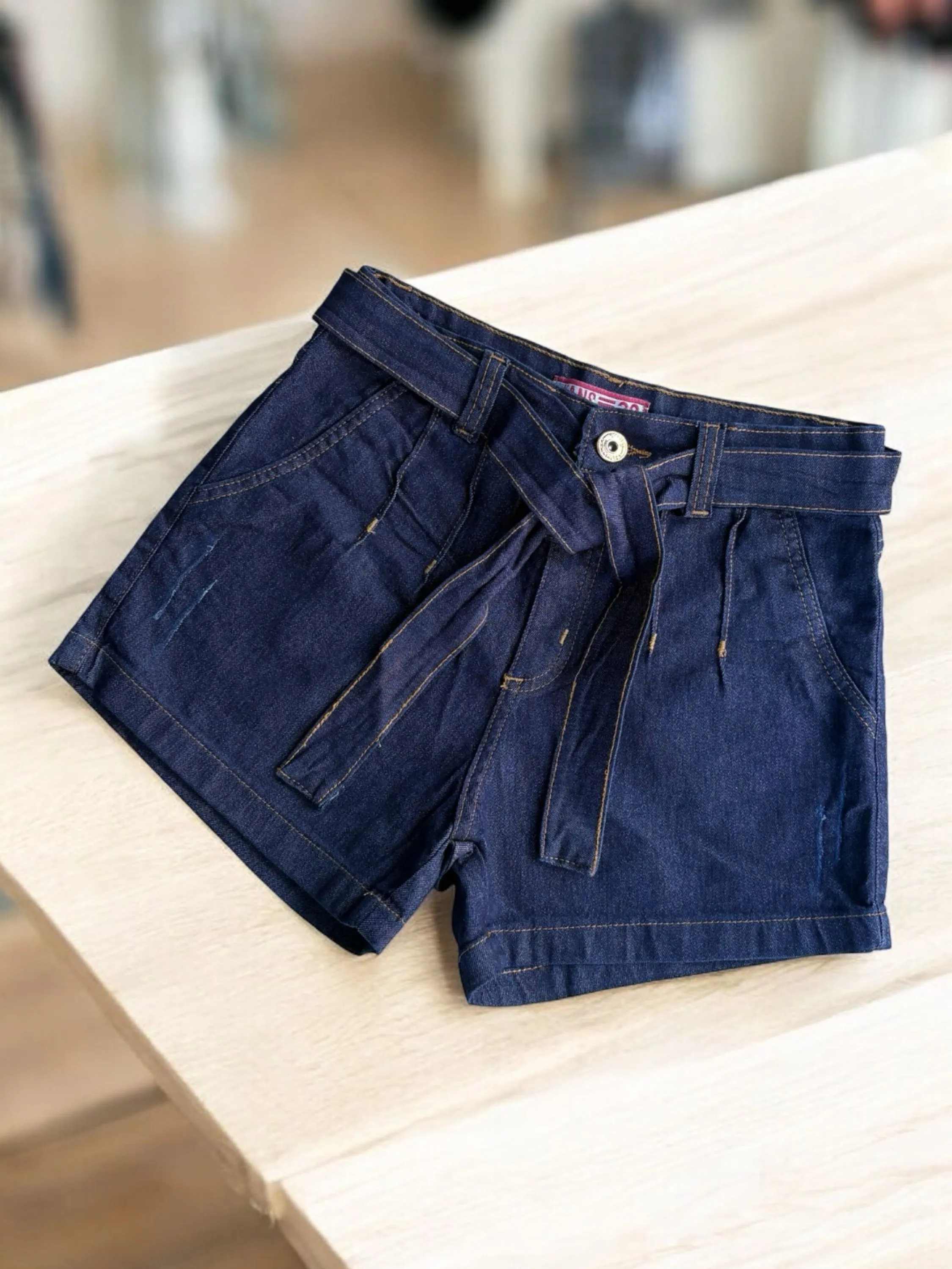 Short jeans feminino com lycra com cinto