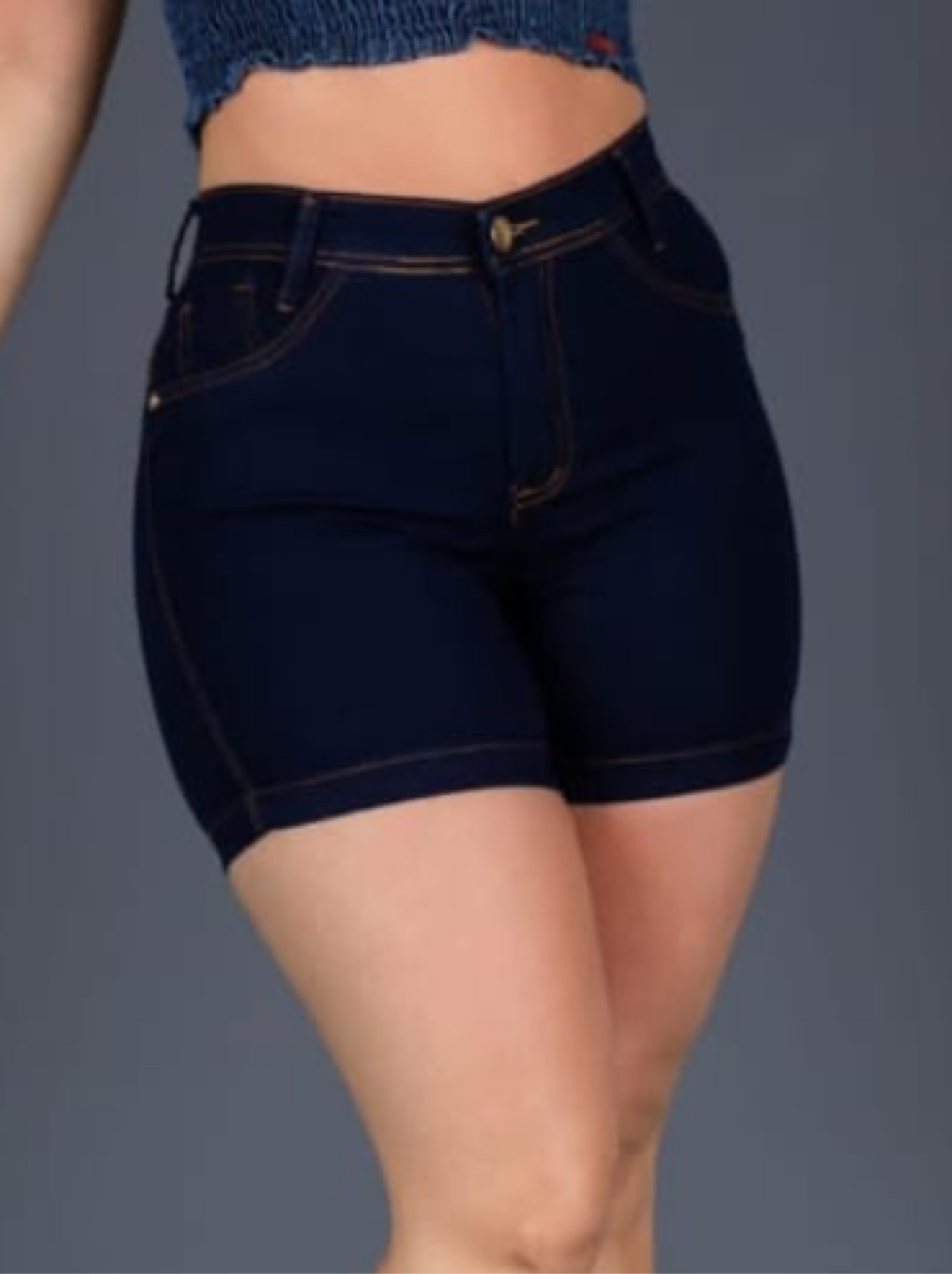 Shorts Meia Coxa