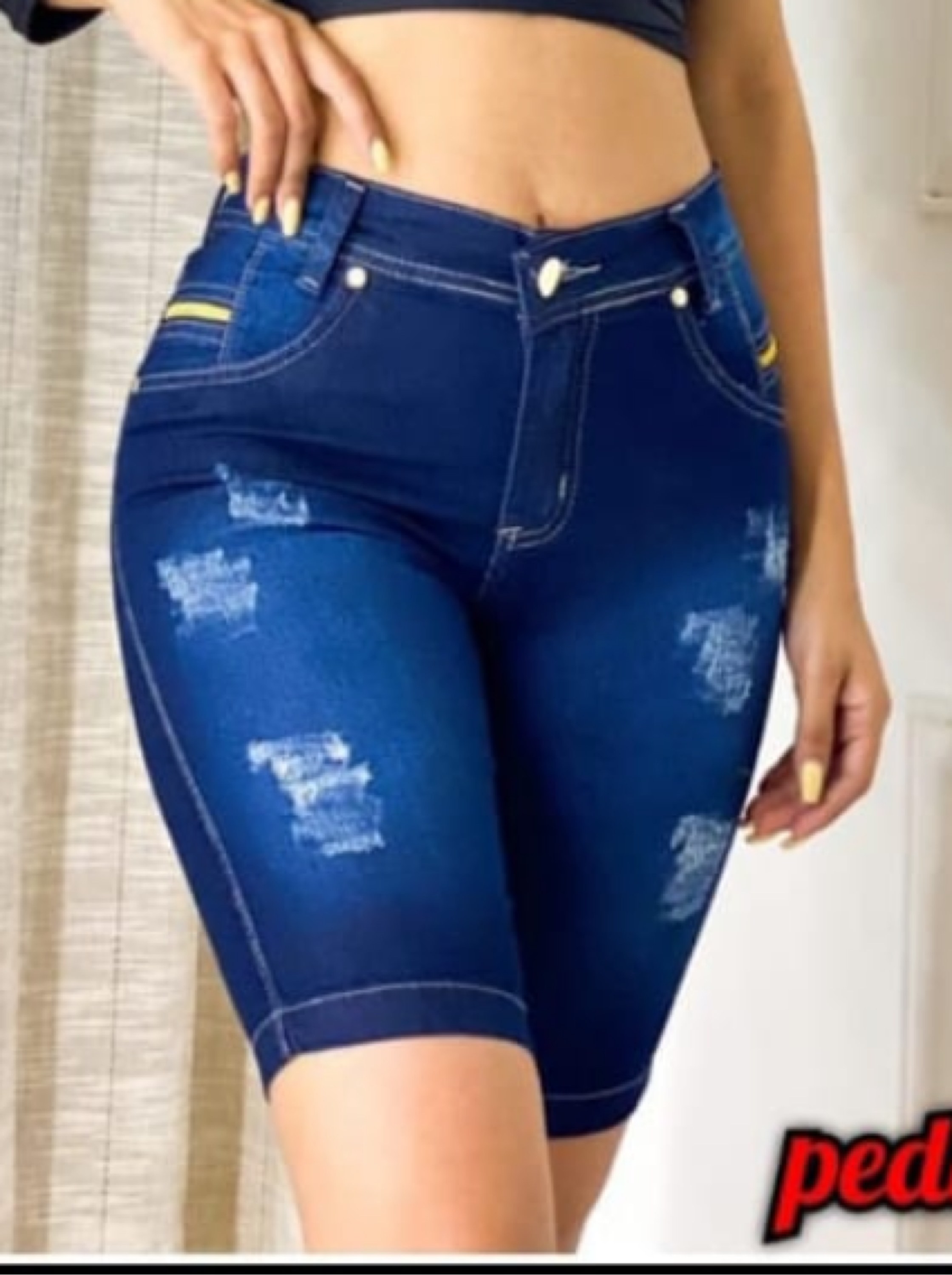 Bermuda Pedal com puídos