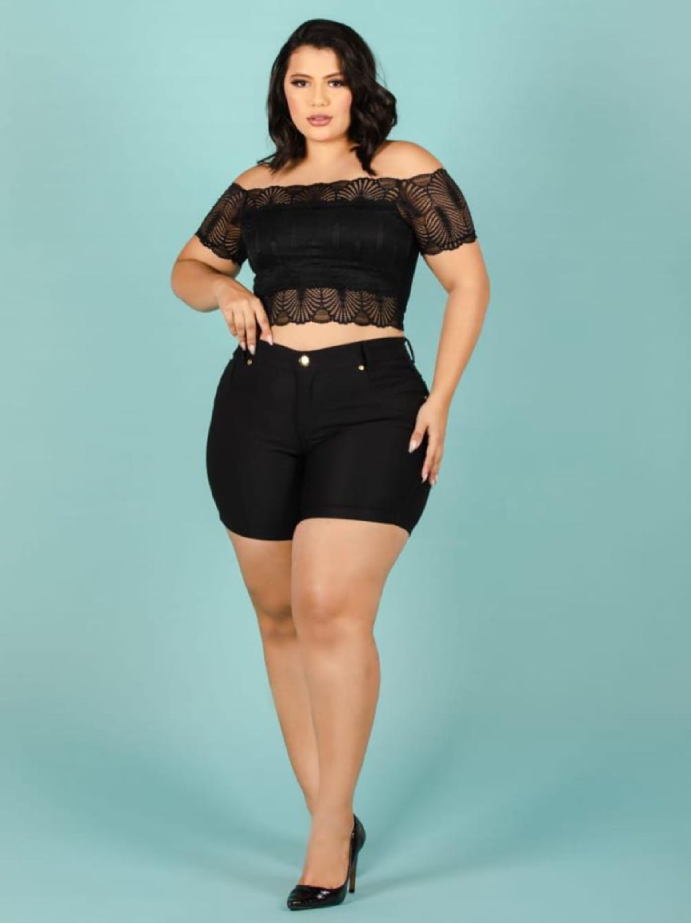 Shorts Meia Coxa Plus