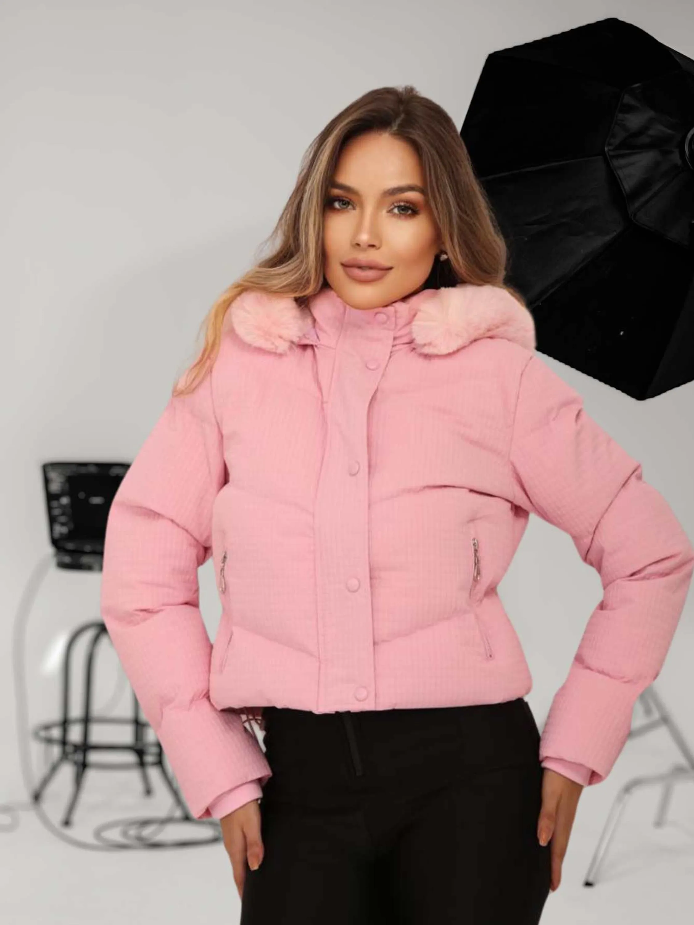 Jaqueta Curta de Nylon Puffer Feminina forrada com Capuz Tendência da Moda de Inverno - AL-663