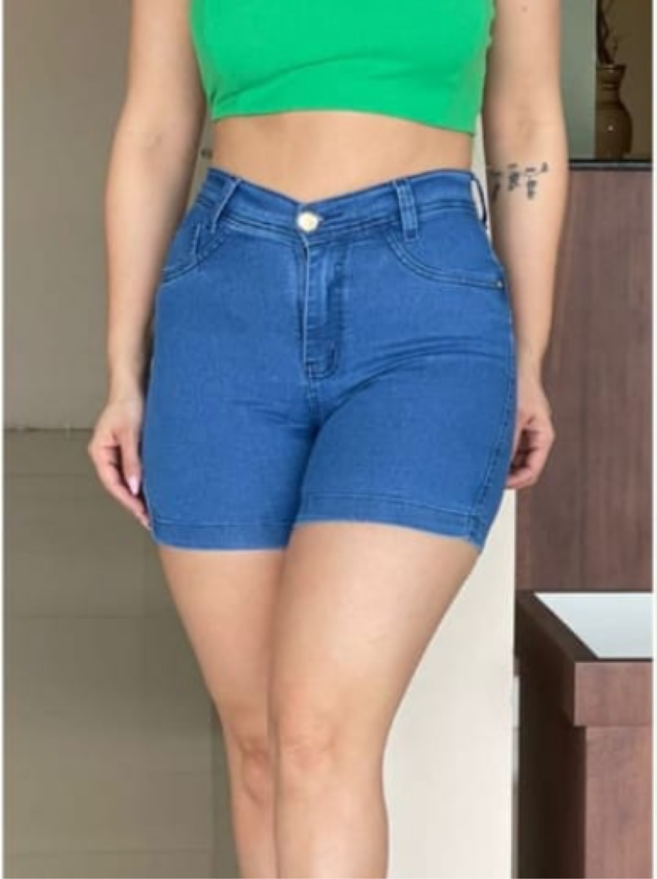 Shorts Meia Coxa