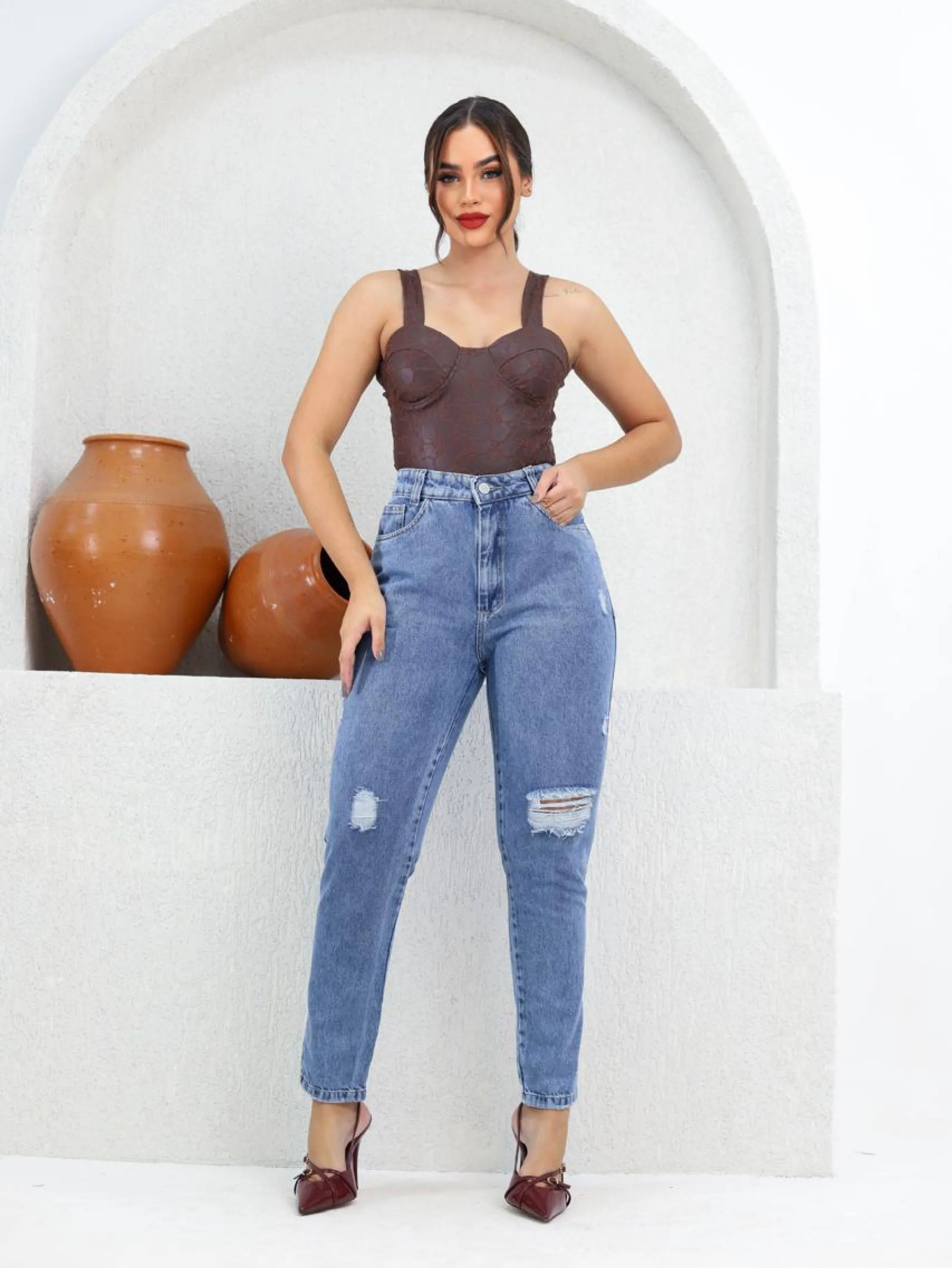 Calça mom jeans feminina