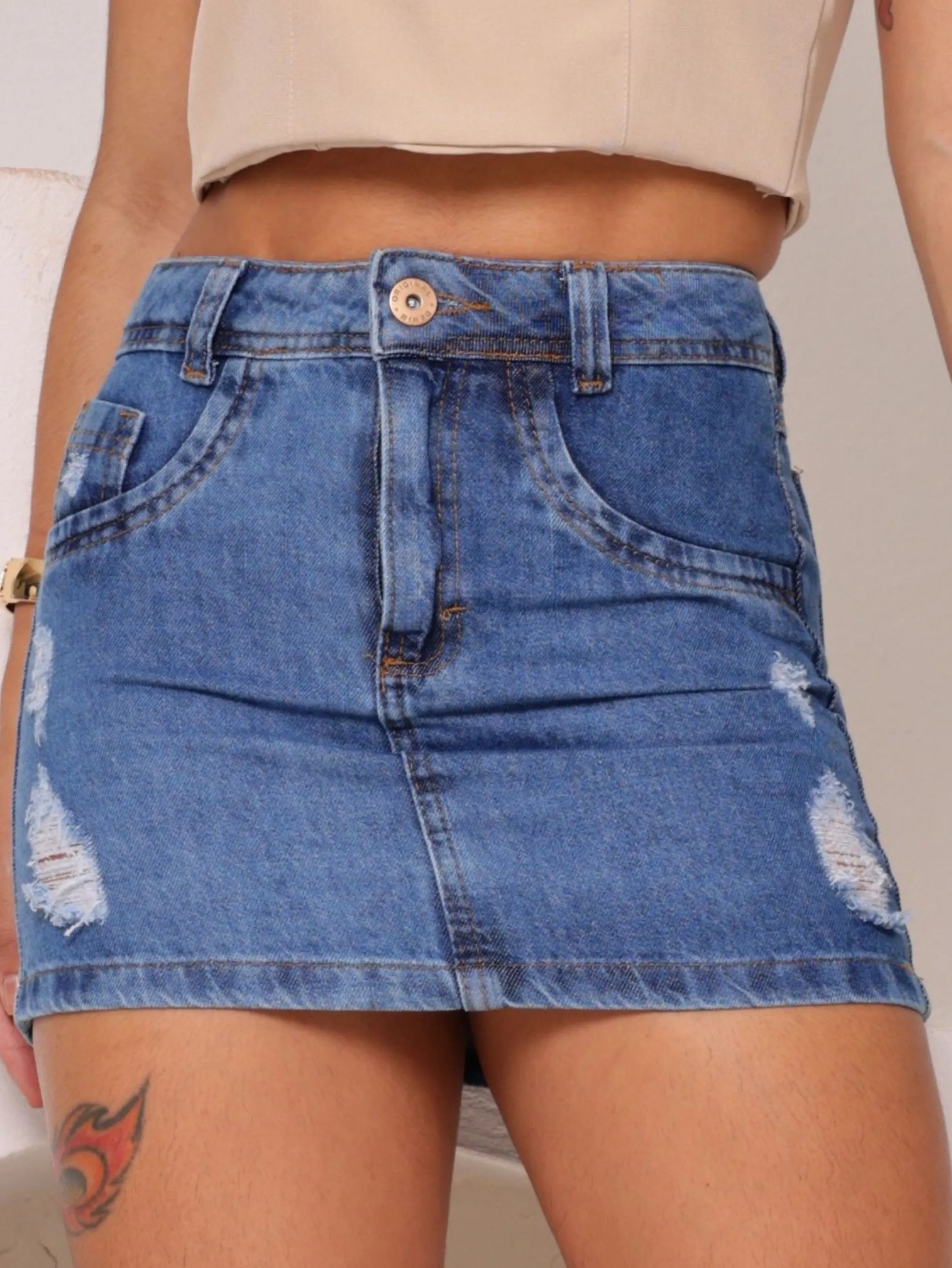 SAIA JEANS FEMININA LEVES RASGOS