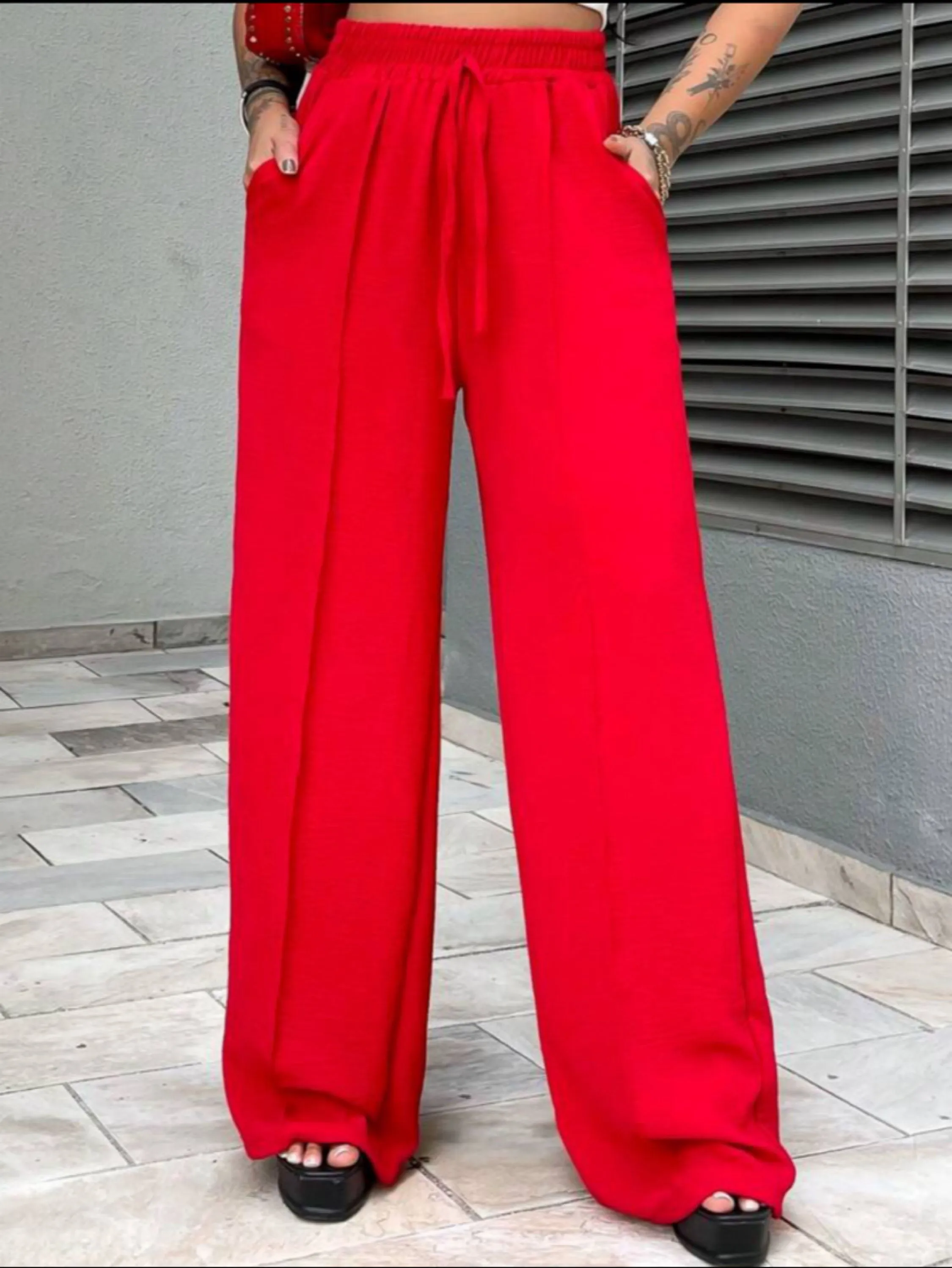 Calça  pantalona feminina