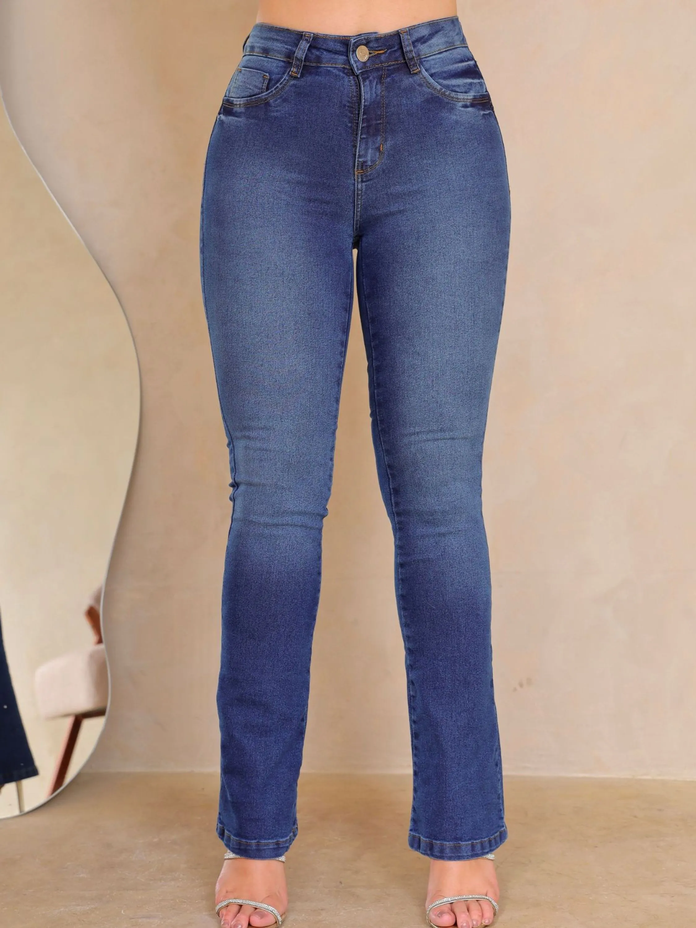 Calça Feminina Jeans Flare Confortável Elegante