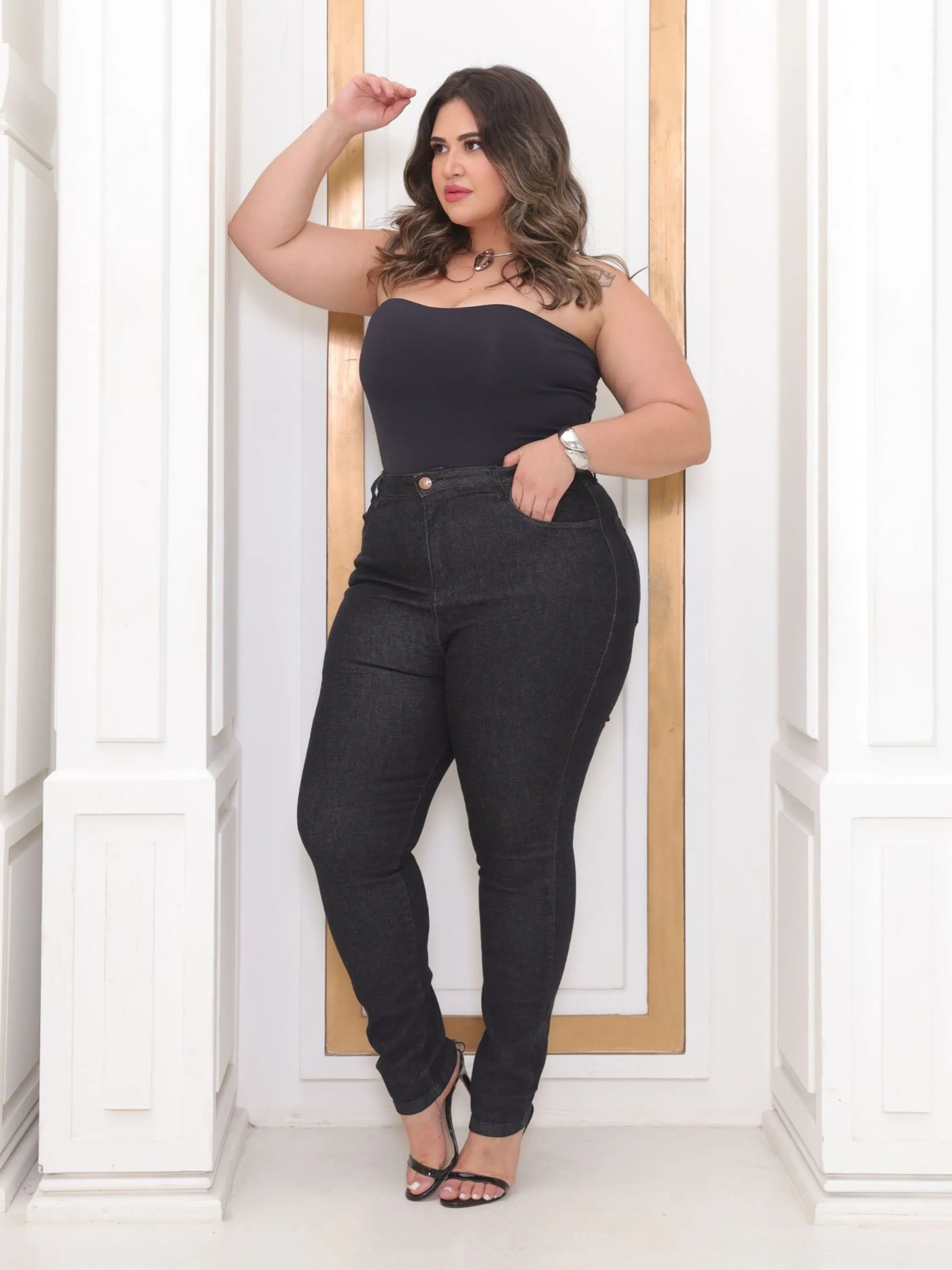 Calça Jeans Feminina Plus Size Preta Marmorizada Grafite