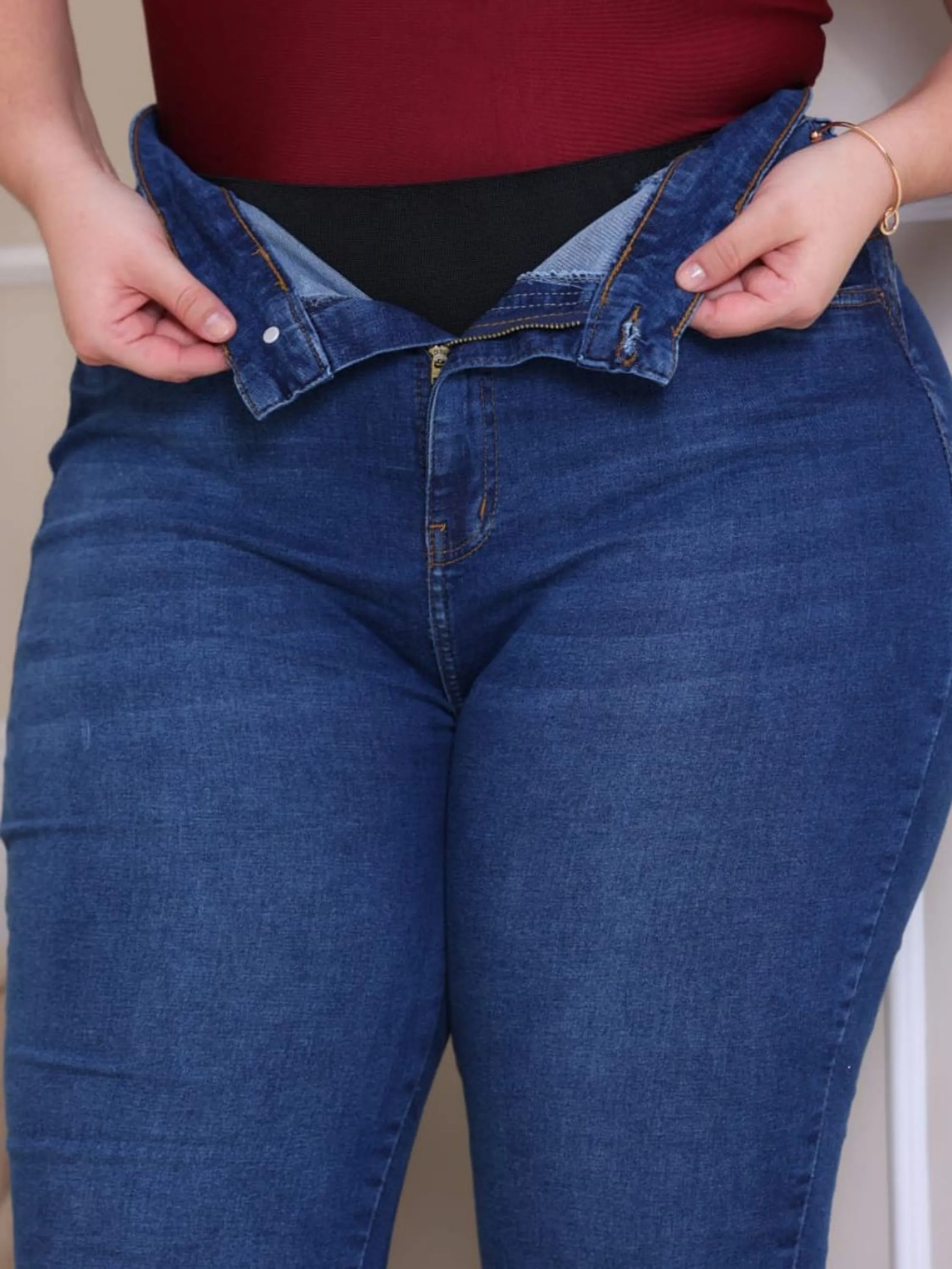 Calça Skinny Plus Size Efeito Lipo