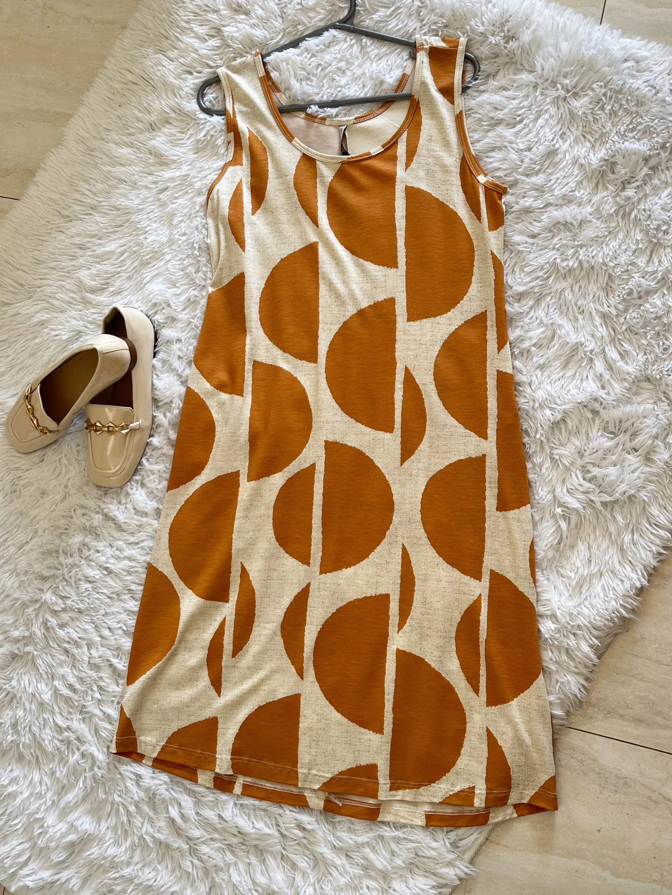 Vestido curto regada estampado