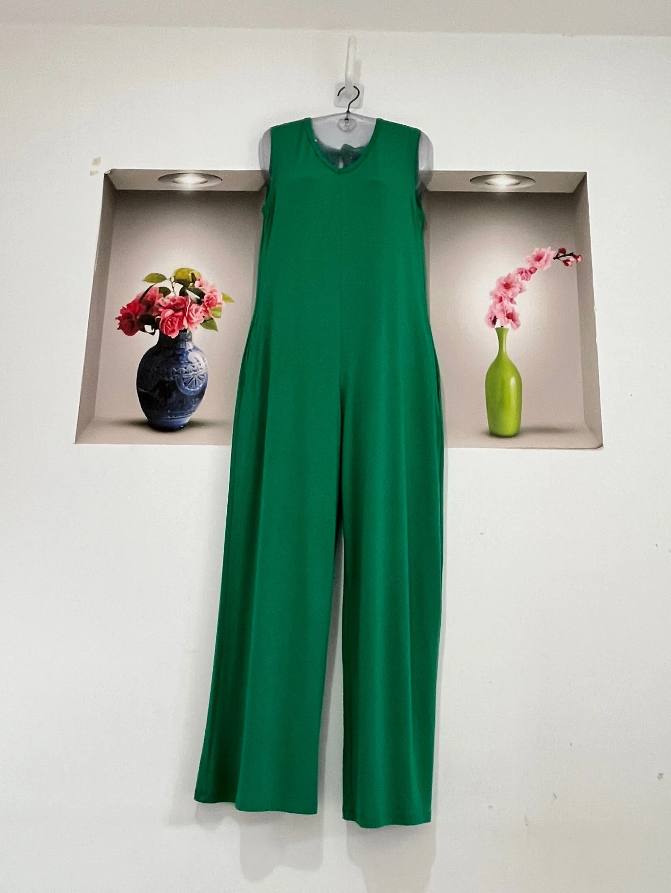 Macacão regata com bolsa