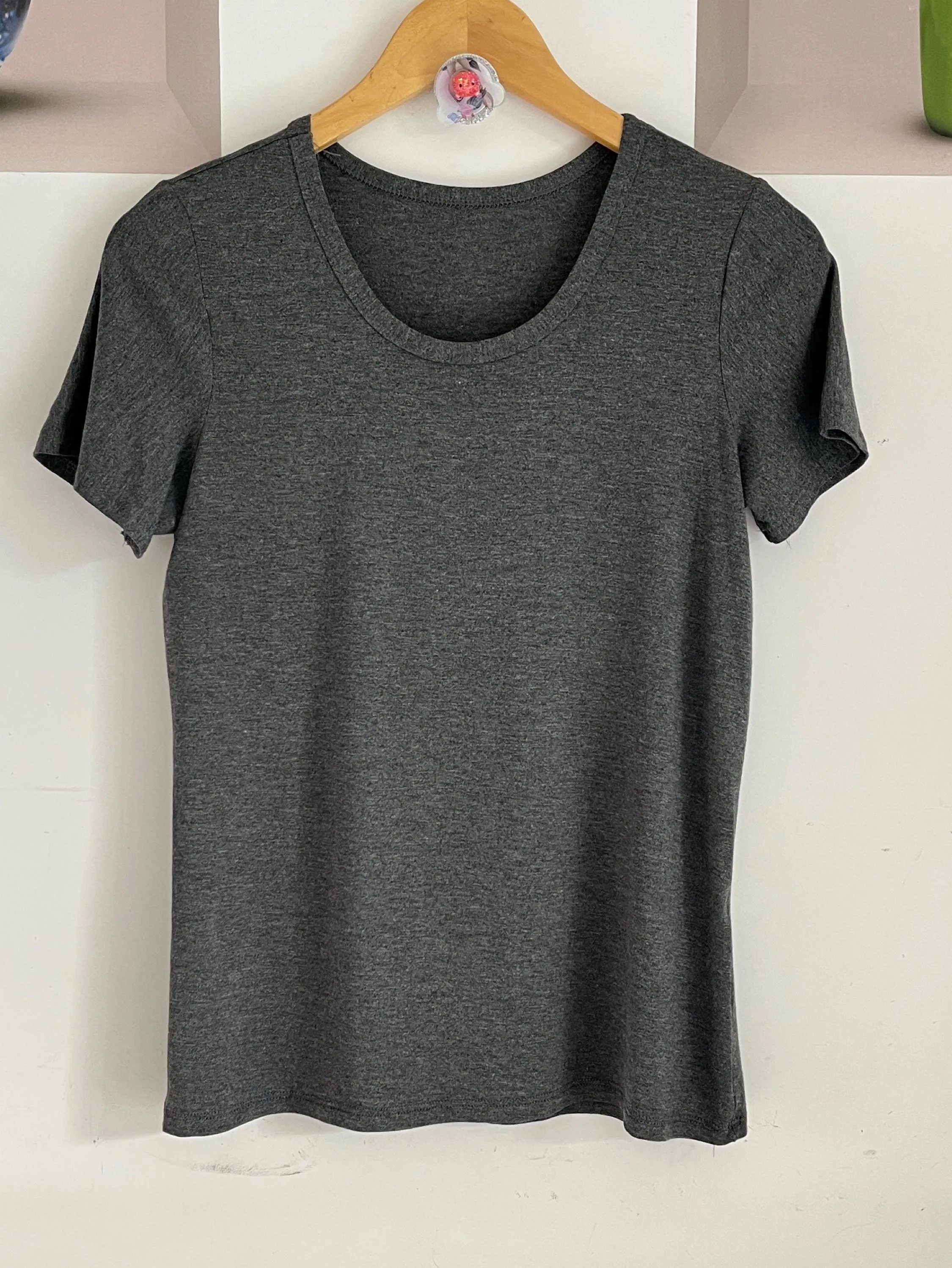 Blusa gola redonda manga curta